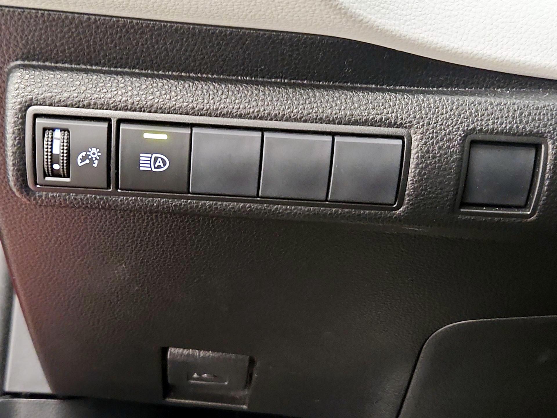 Thumbnail: 2020 Toyota Corolla - 13