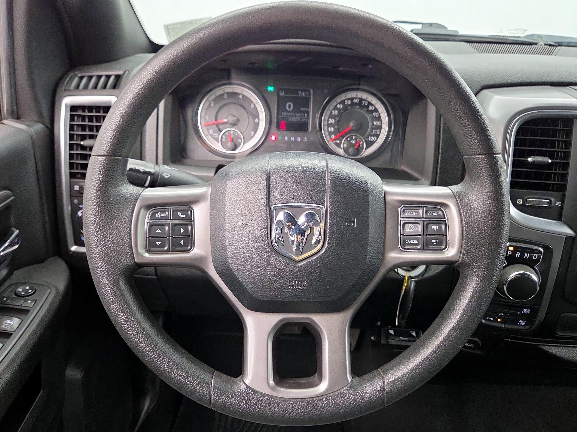 Thumbnail: 2021 RAM 1500 Classic - 10