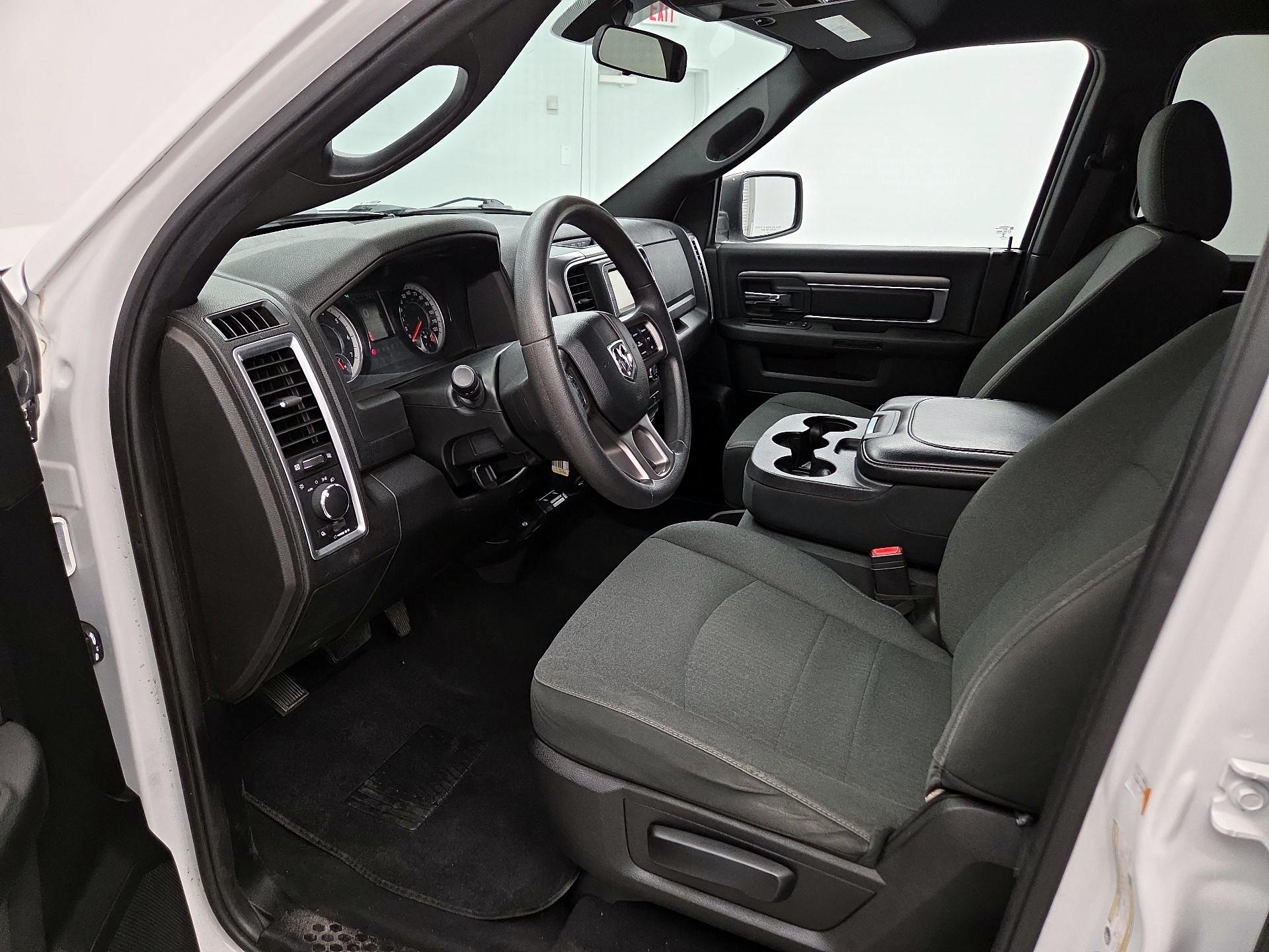 Thumbnail: 2021 RAM 1500 Classic - 11