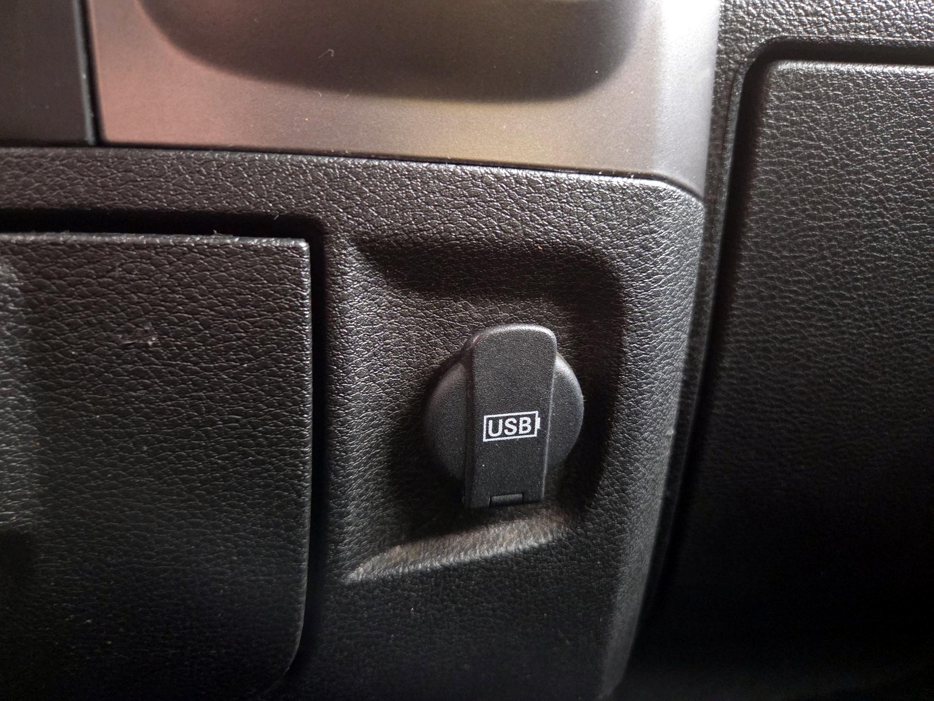 Thumbnail: 2021 RAM 1500 Classic - 18