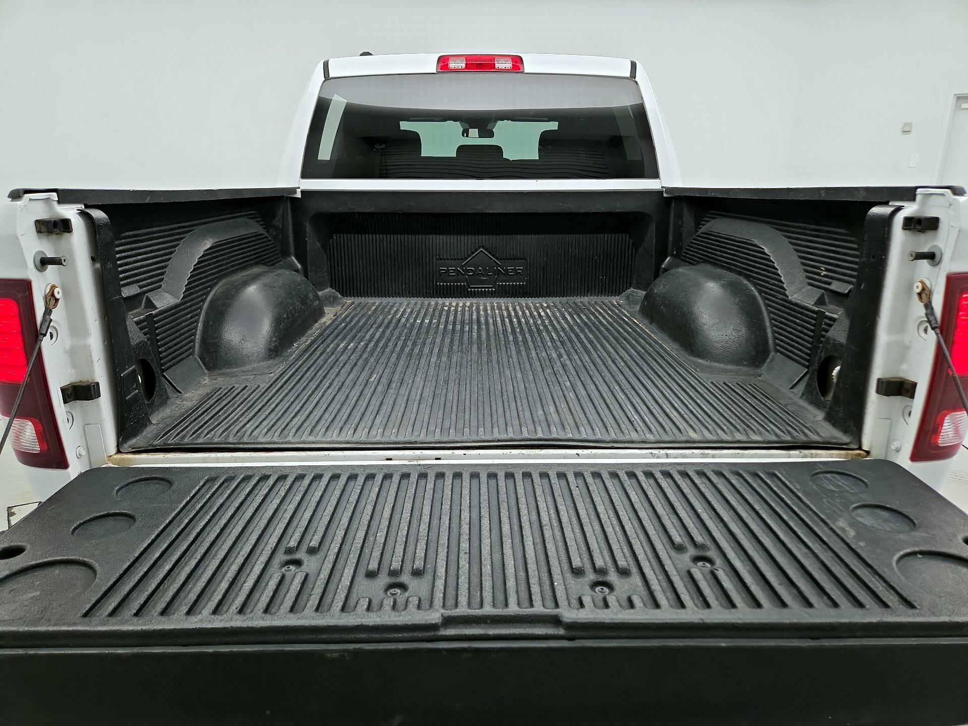 Thumbnail: 2021 RAM 1500 Classic - 20