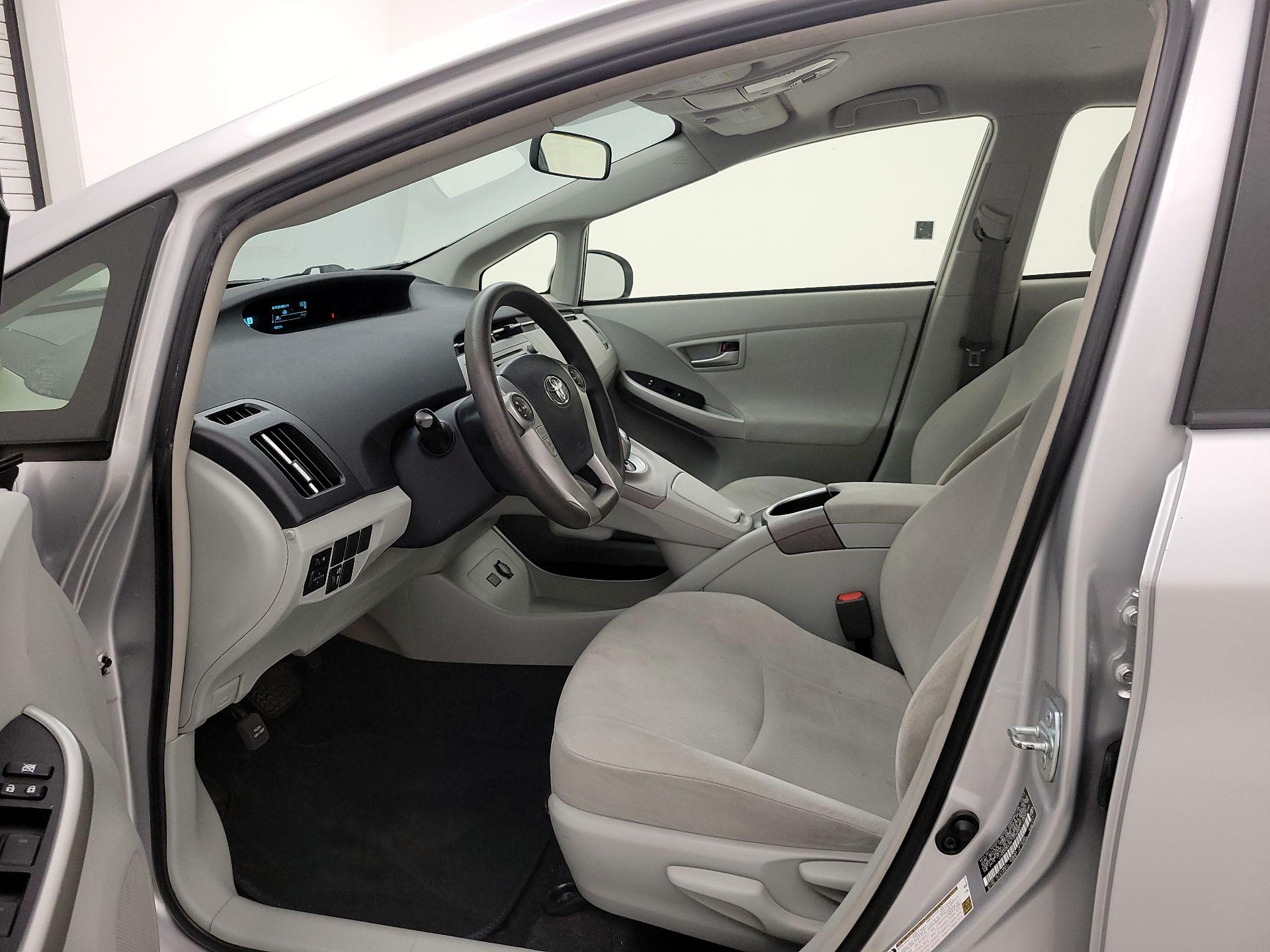 Thumbnail: 2015 Toyota Prius - 11