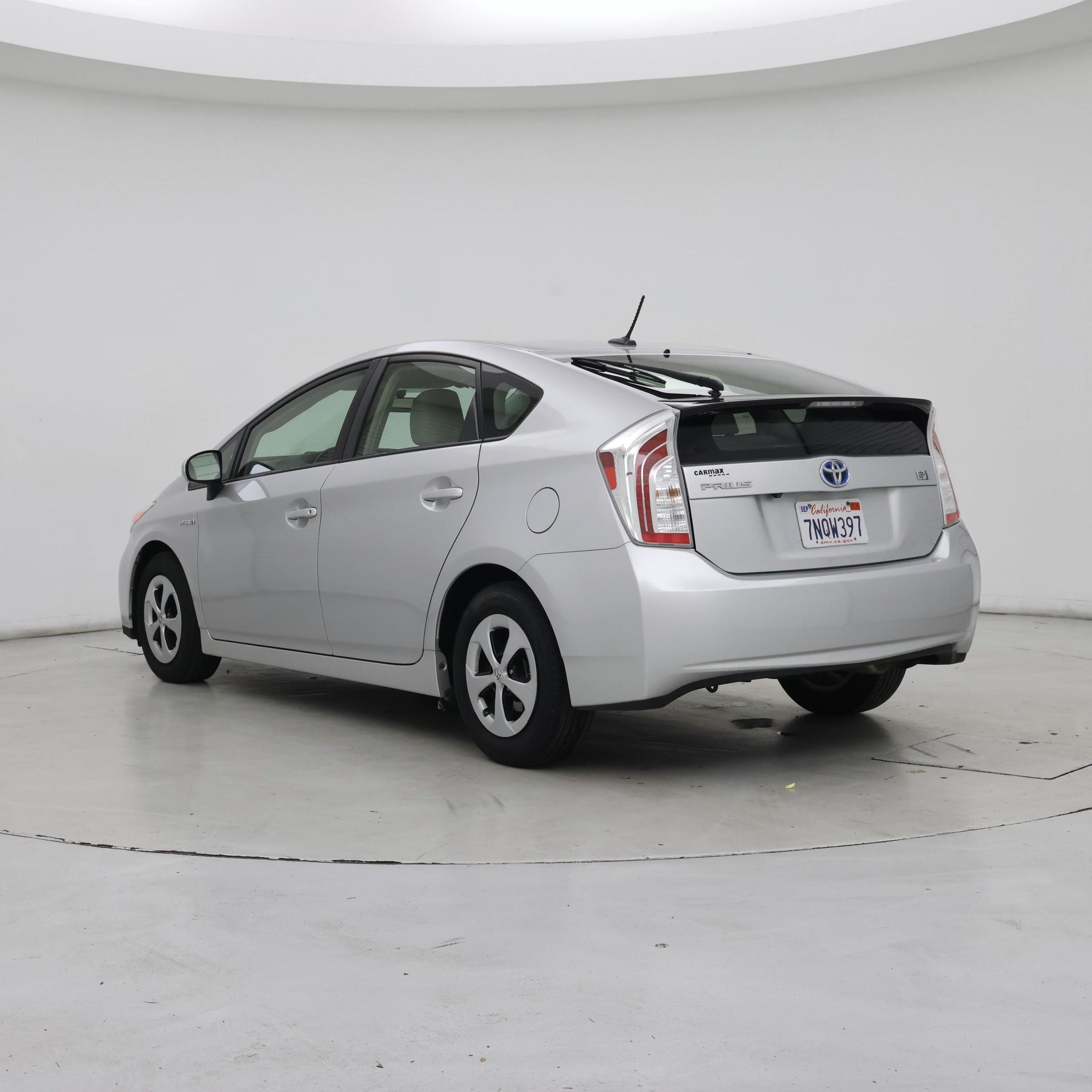 Thumbnail: 2015 Toyota Prius - 2