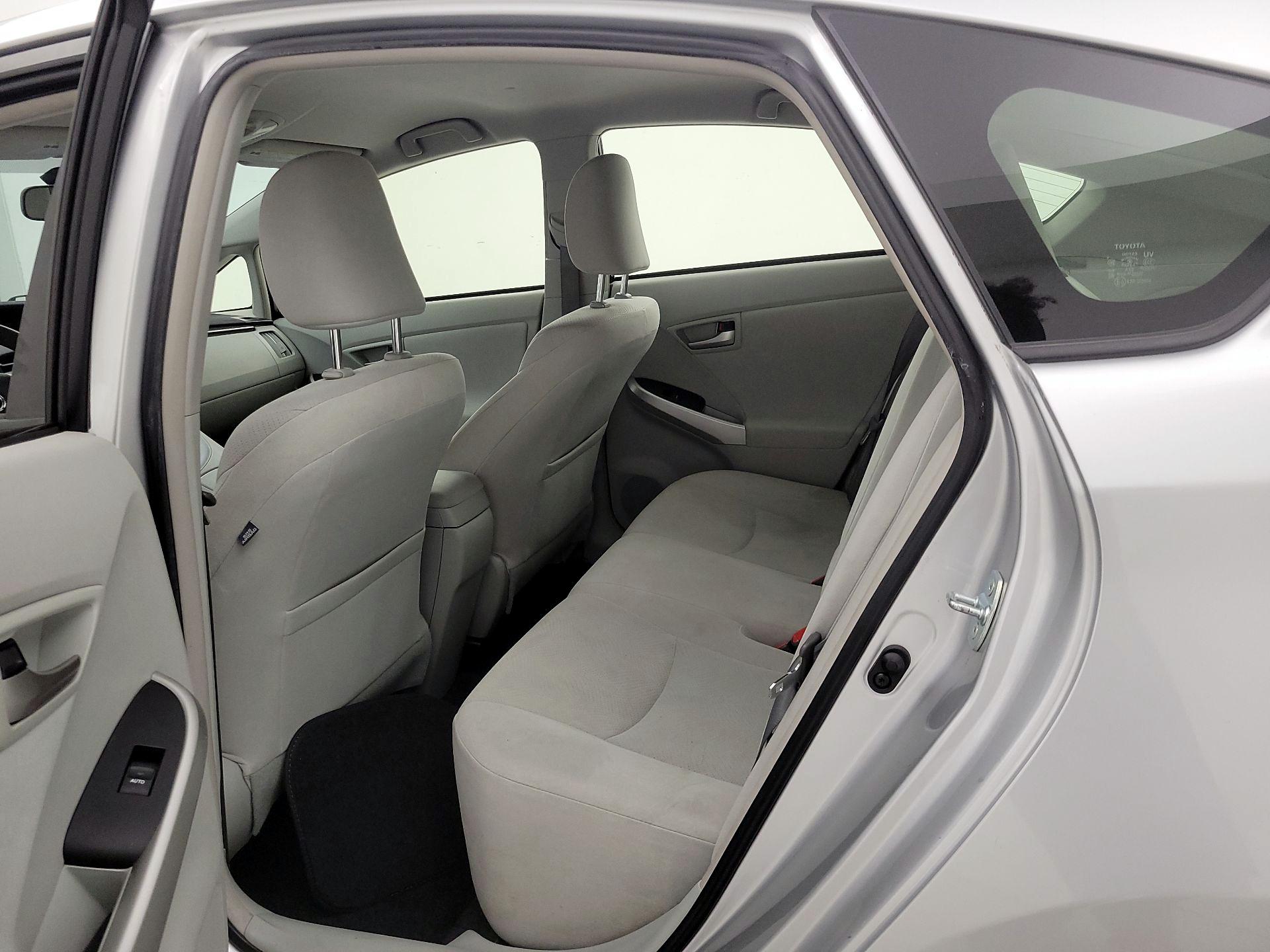 Thumbnail: 2015 Toyota Prius - 19