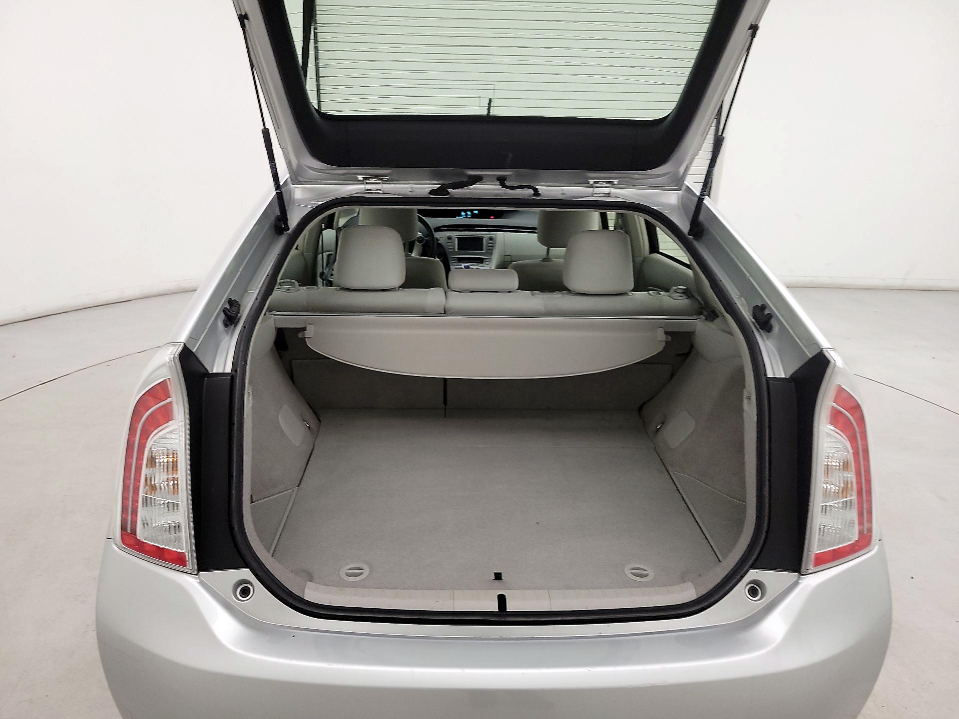 Thumbnail: 2015 Toyota Prius - 20