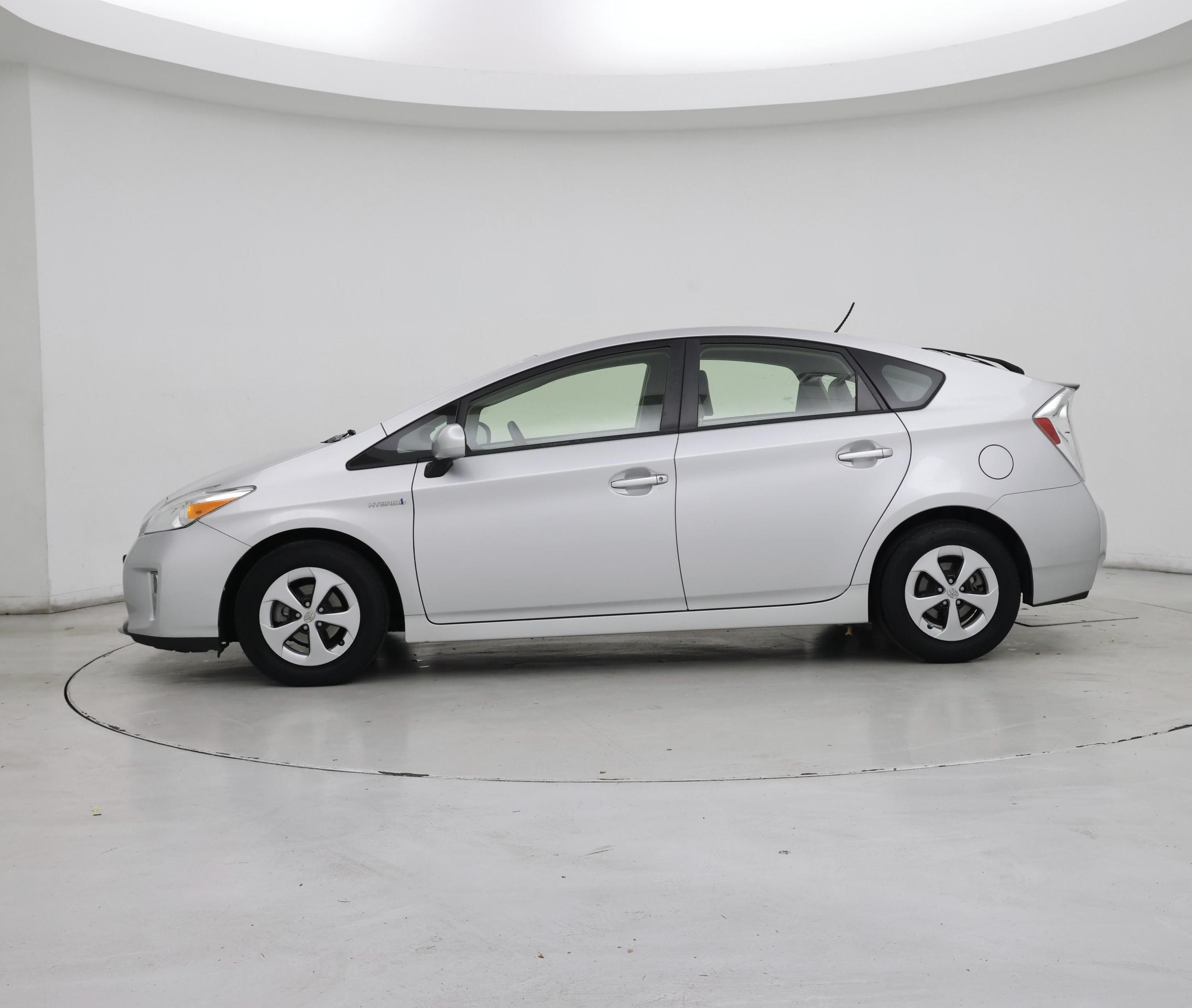 Thumbnail: 2015 Toyota Prius - 3