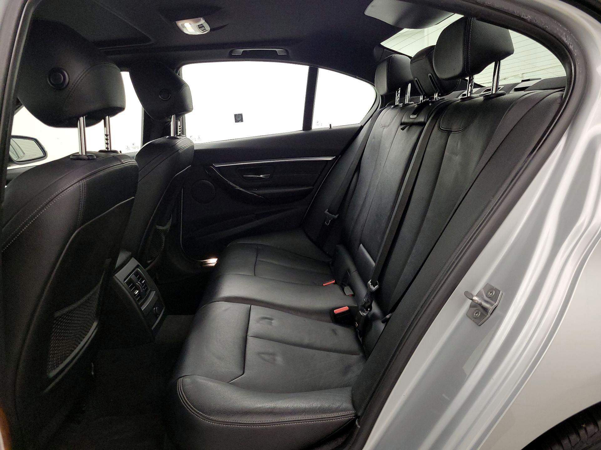 Thumbnail: 2016 BMW 3 Series - 20