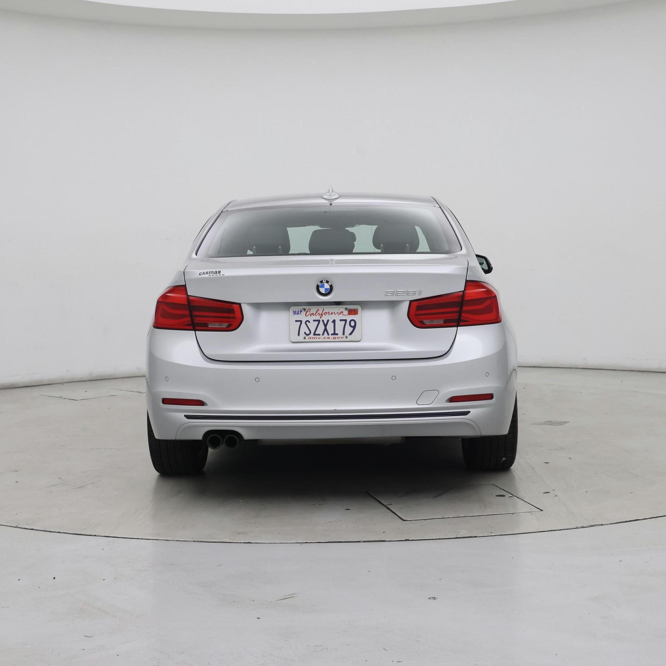 Thumbnail: 2016 BMW 3 Series - 6