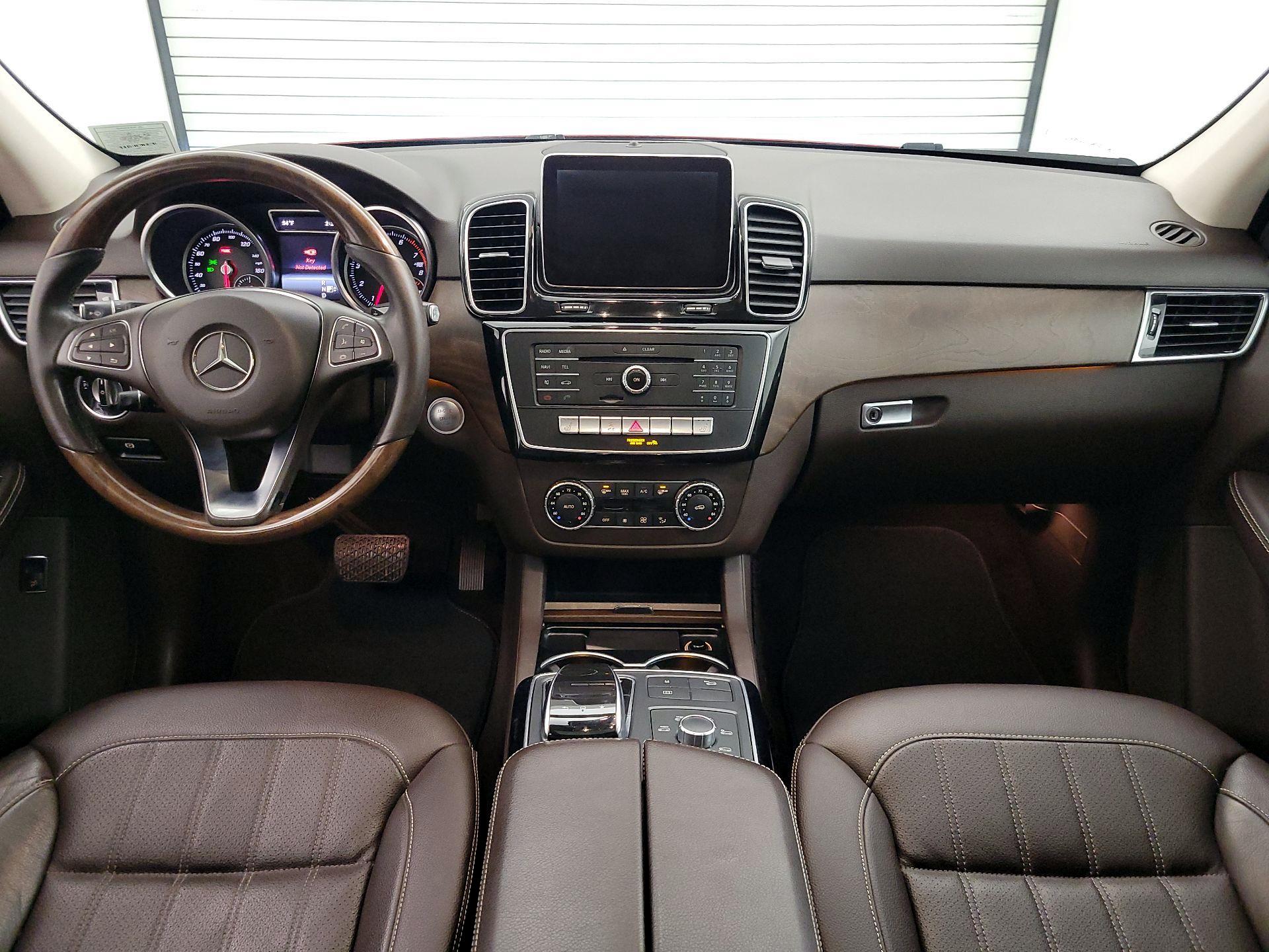 Thumbnail: 2016 Mercedes-Benz GLE - 9