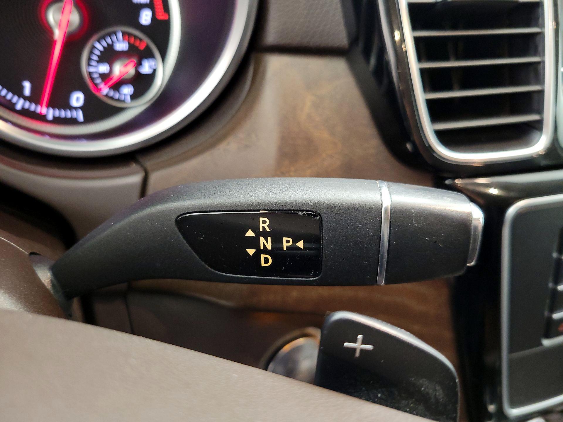 Thumbnail: 2016 Mercedes-Benz GLE - 18