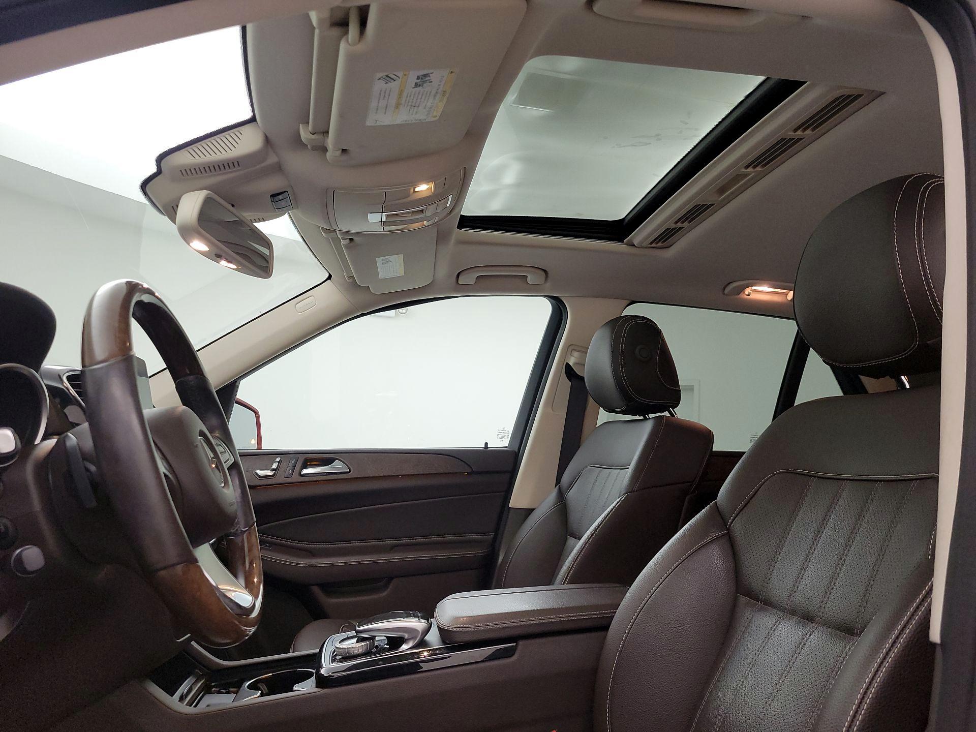 Thumbnail: 2016 Mercedes-Benz GLE - 20