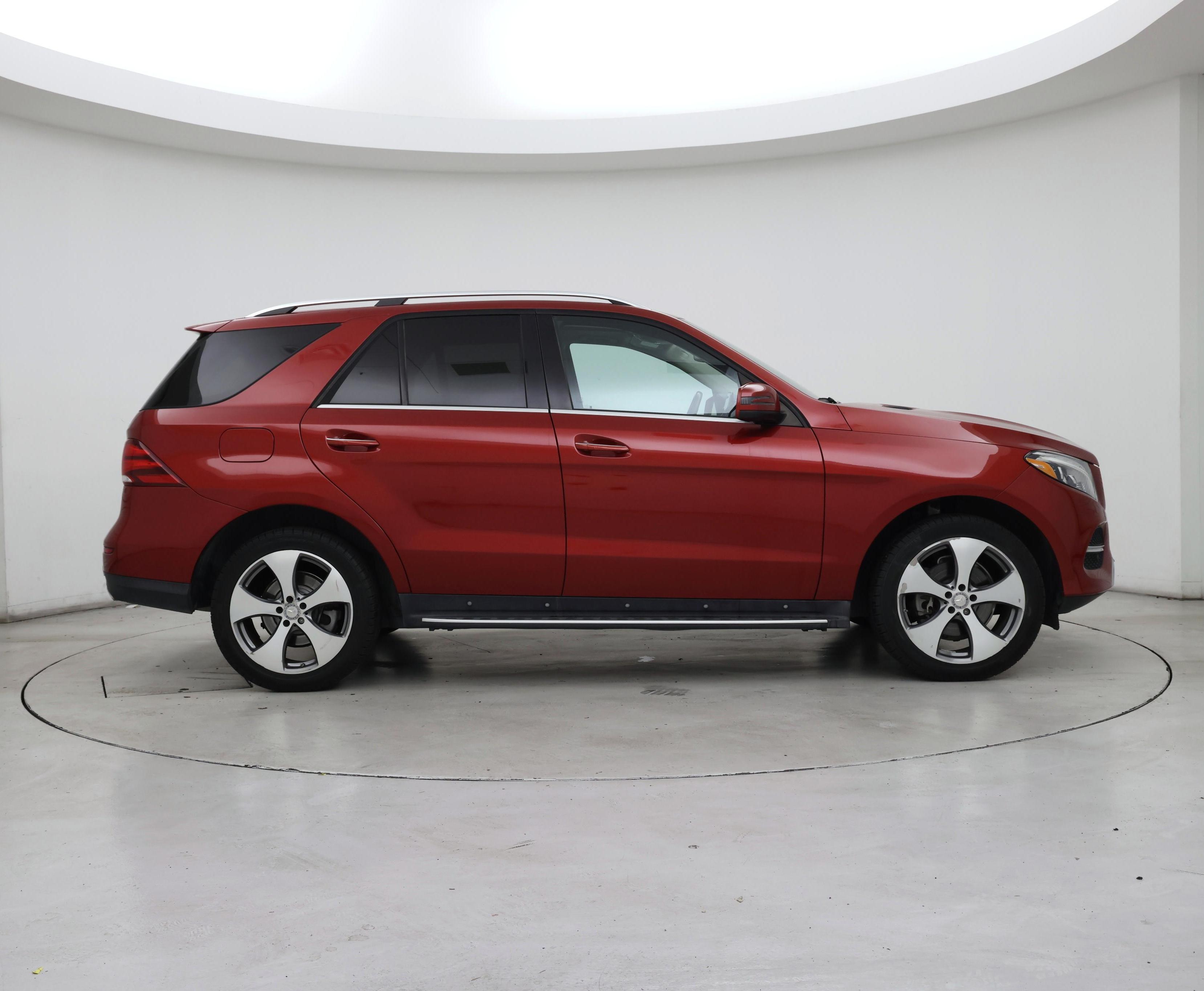 Thumbnail: 2016 Mercedes-Benz GLE - 7