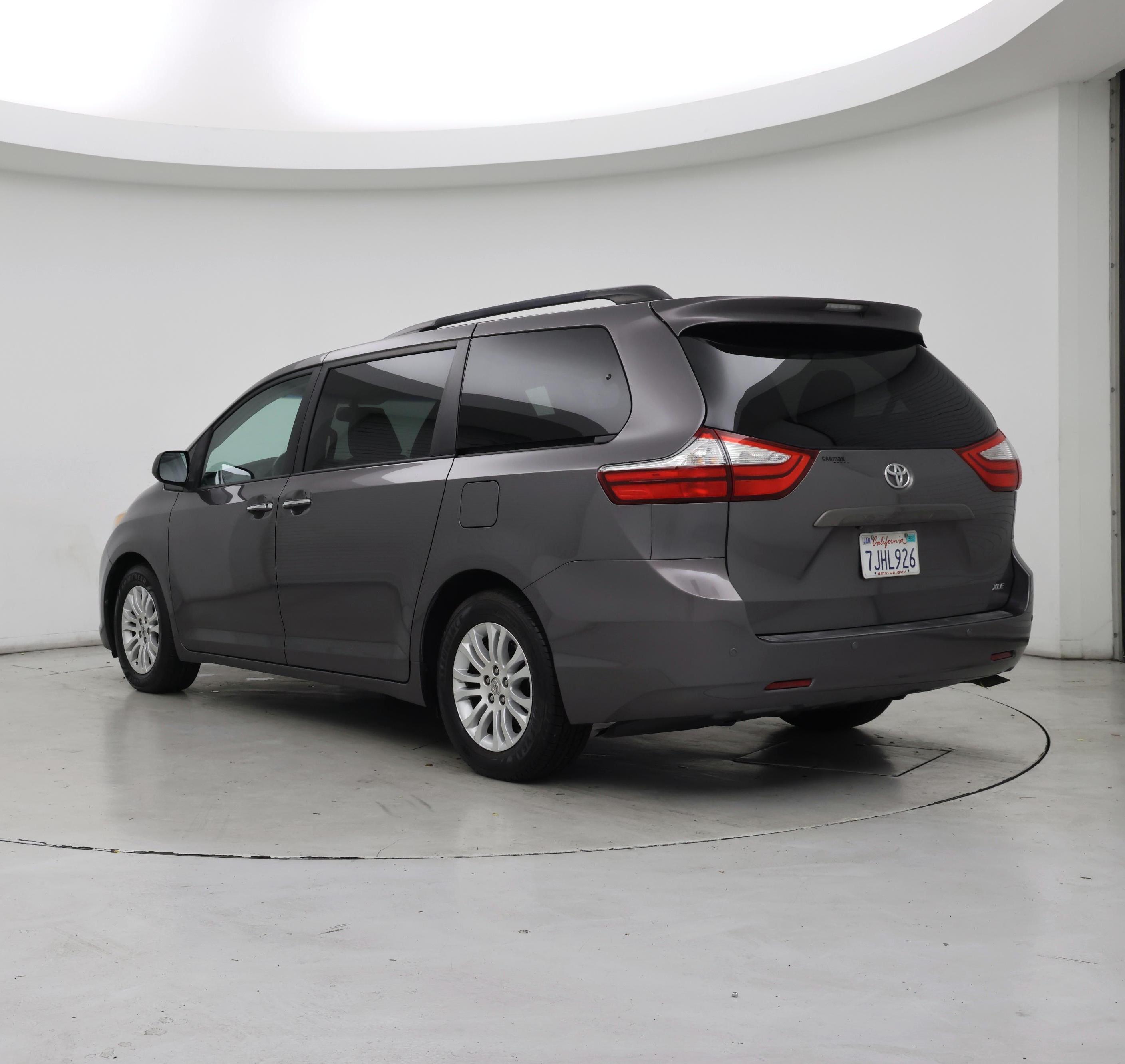Thumbnail: 2015 Toyota Sienna - 2