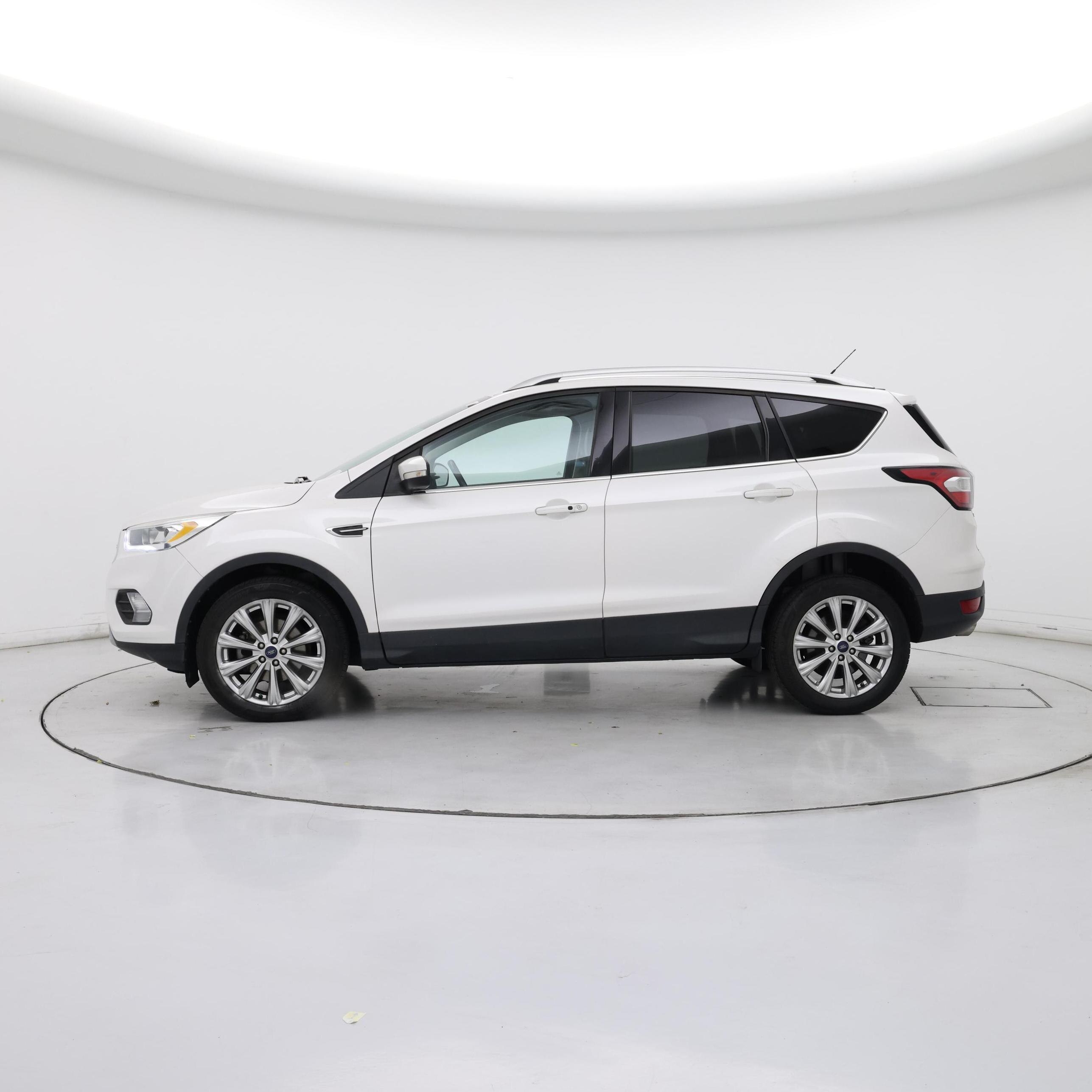 Thumbnail: 2017 Ford Escape - 3