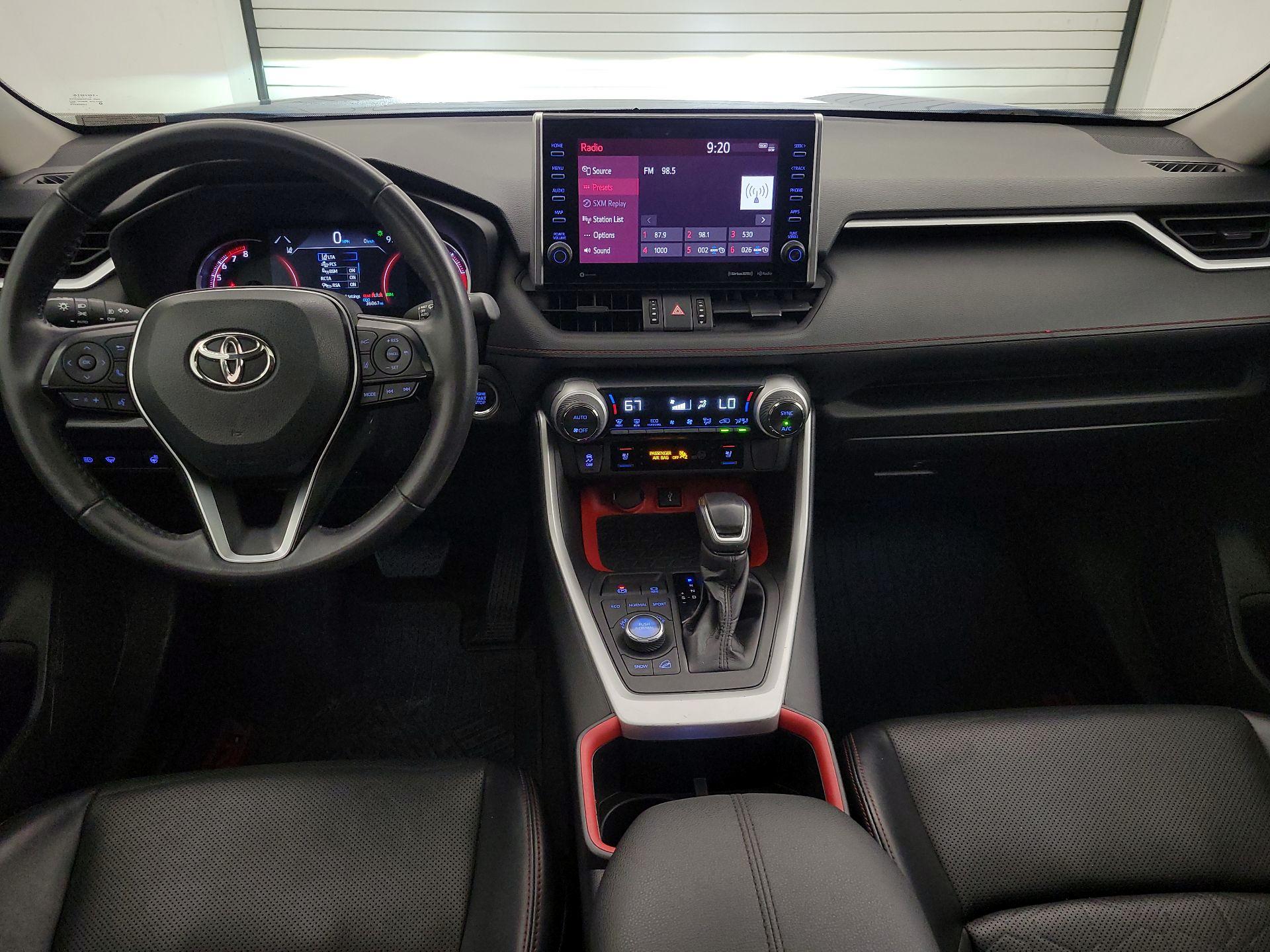 Thumbnail: 2022 Toyota RAV4 - 9