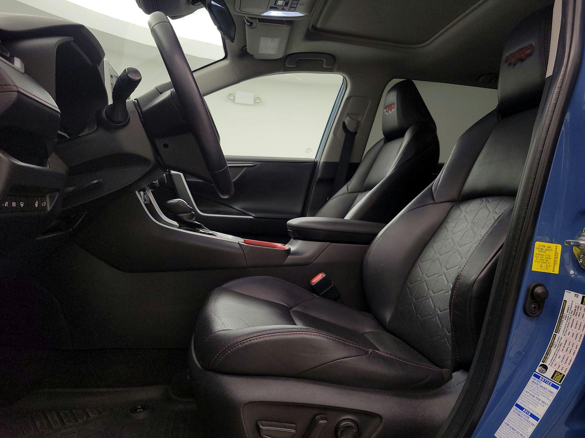 Thumbnail: 2022 Toyota RAV4 - 11