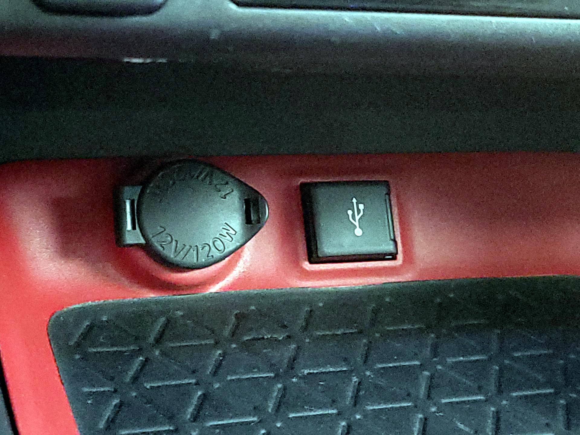 Thumbnail: 2022 Toyota RAV4 - 18