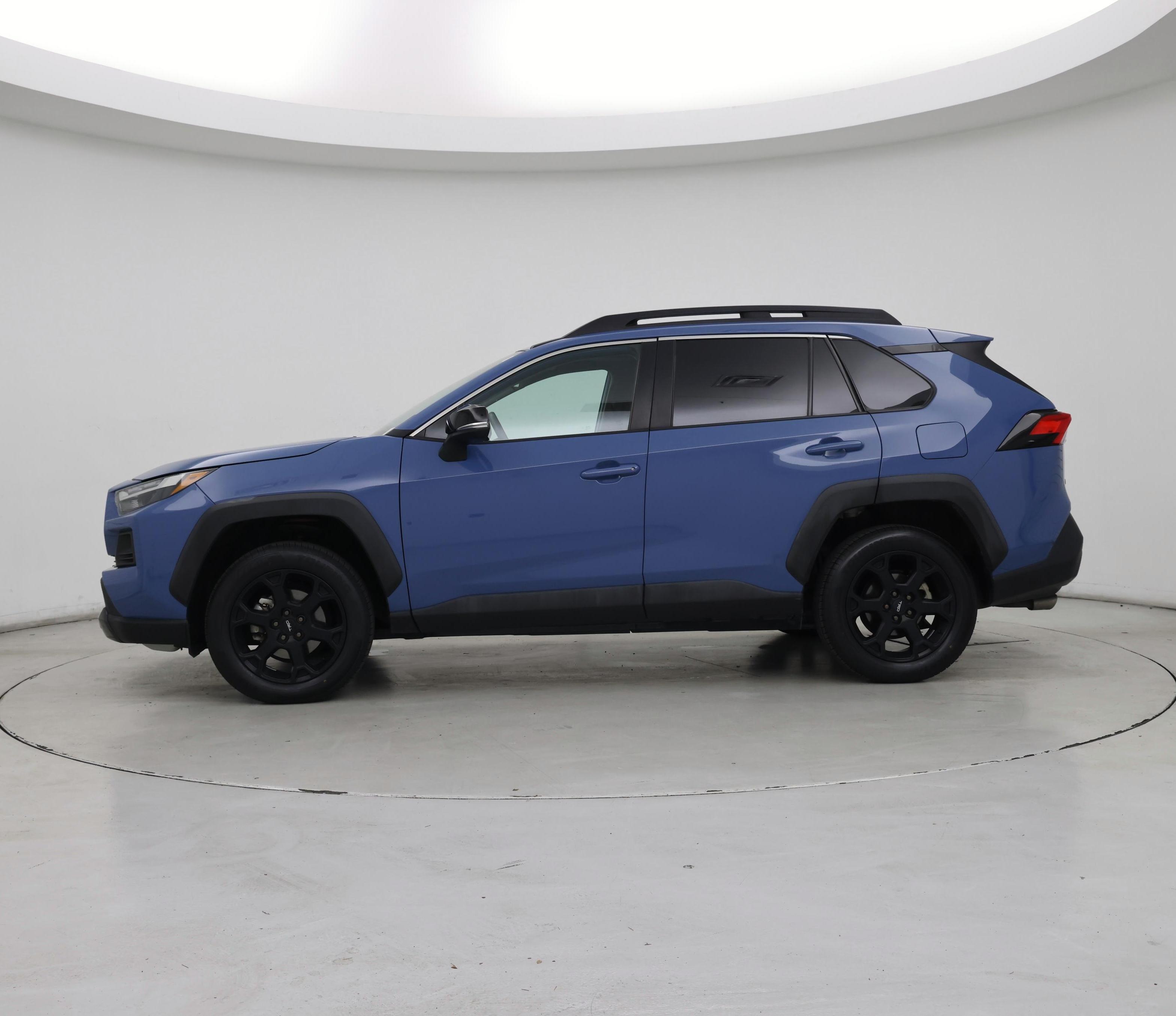 Thumbnail: 2022 Toyota RAV4 - 3