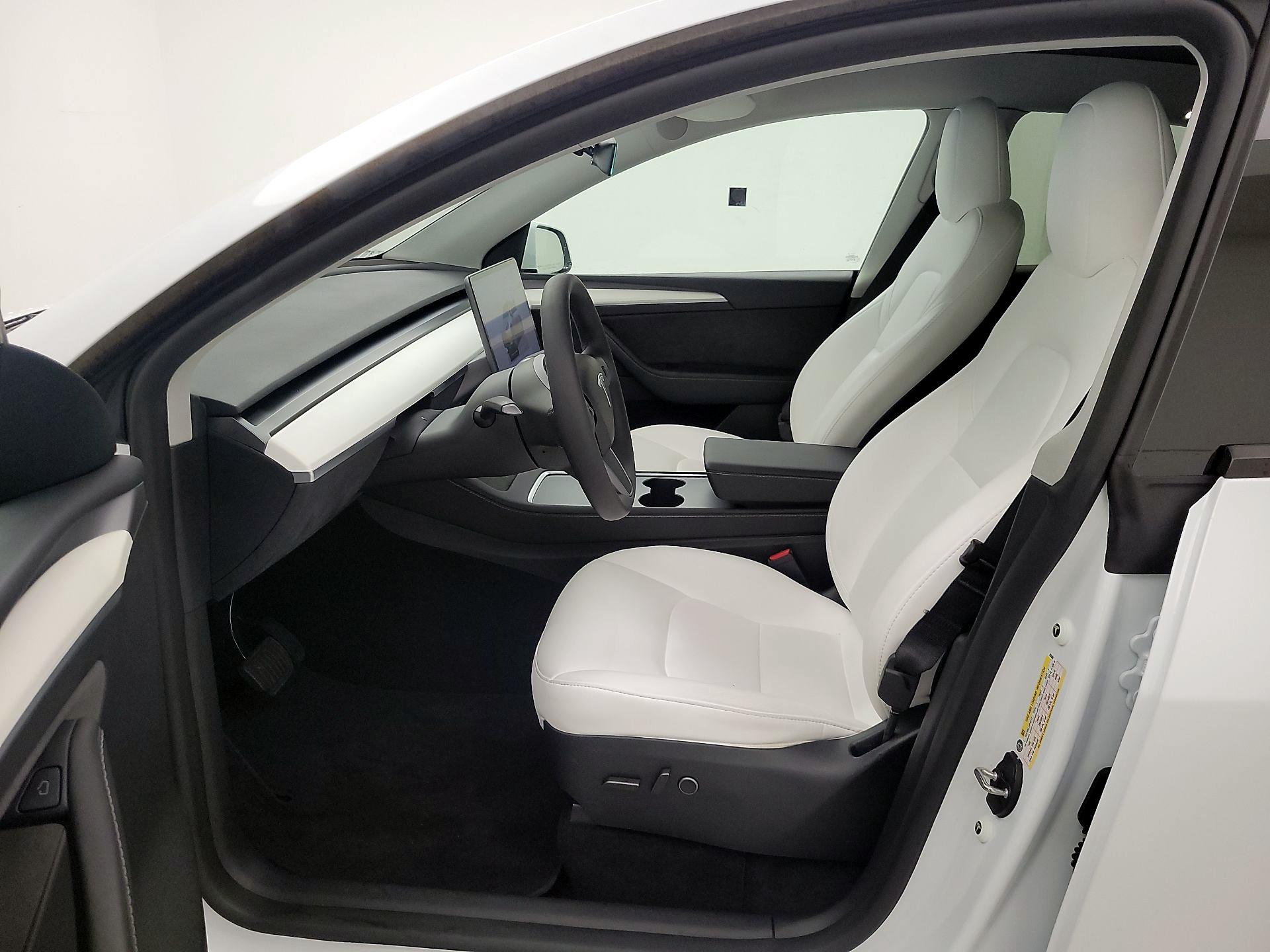 Thumbnail: 2024 Tesla Model Y - 11