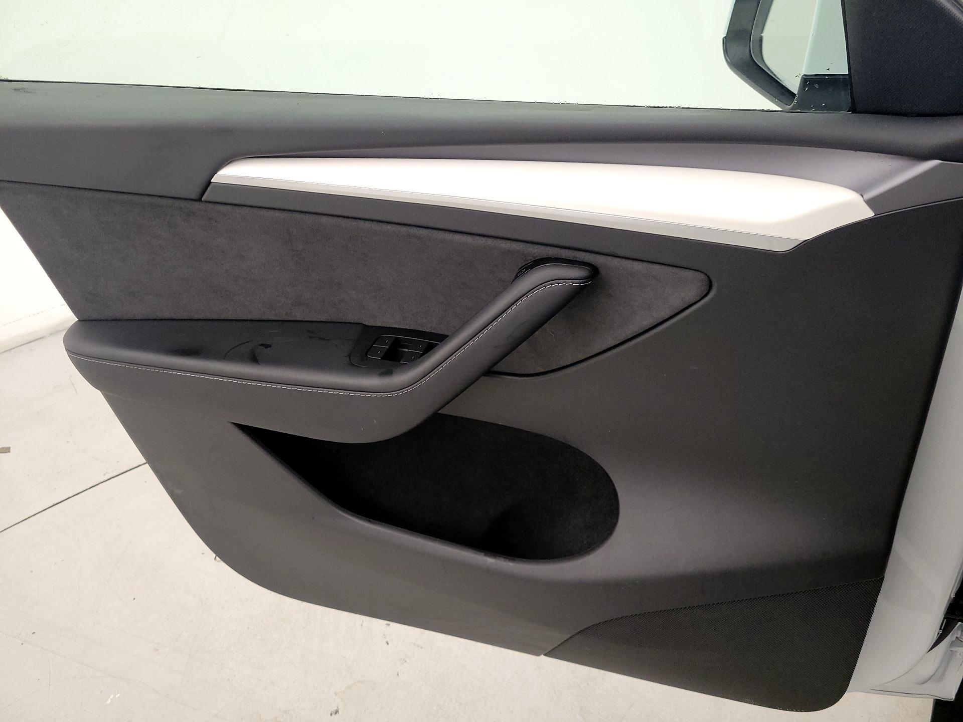 Thumbnail: 2024 Tesla Model Y - 12