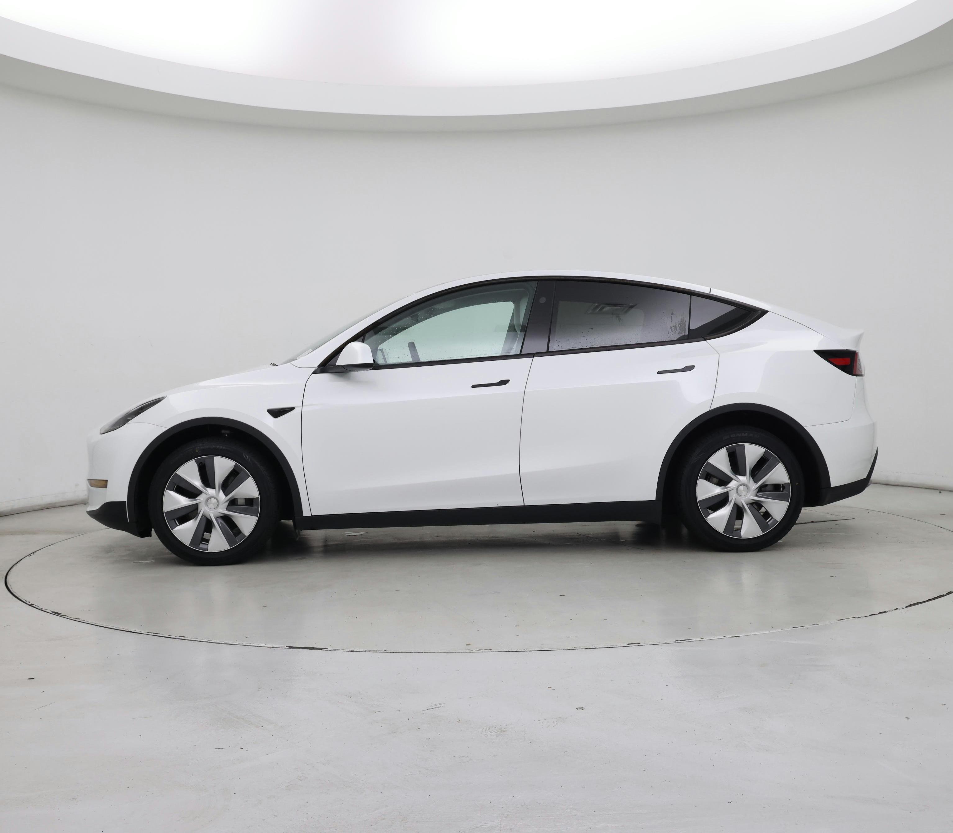 Thumbnail: 2024 Tesla Model Y - 3