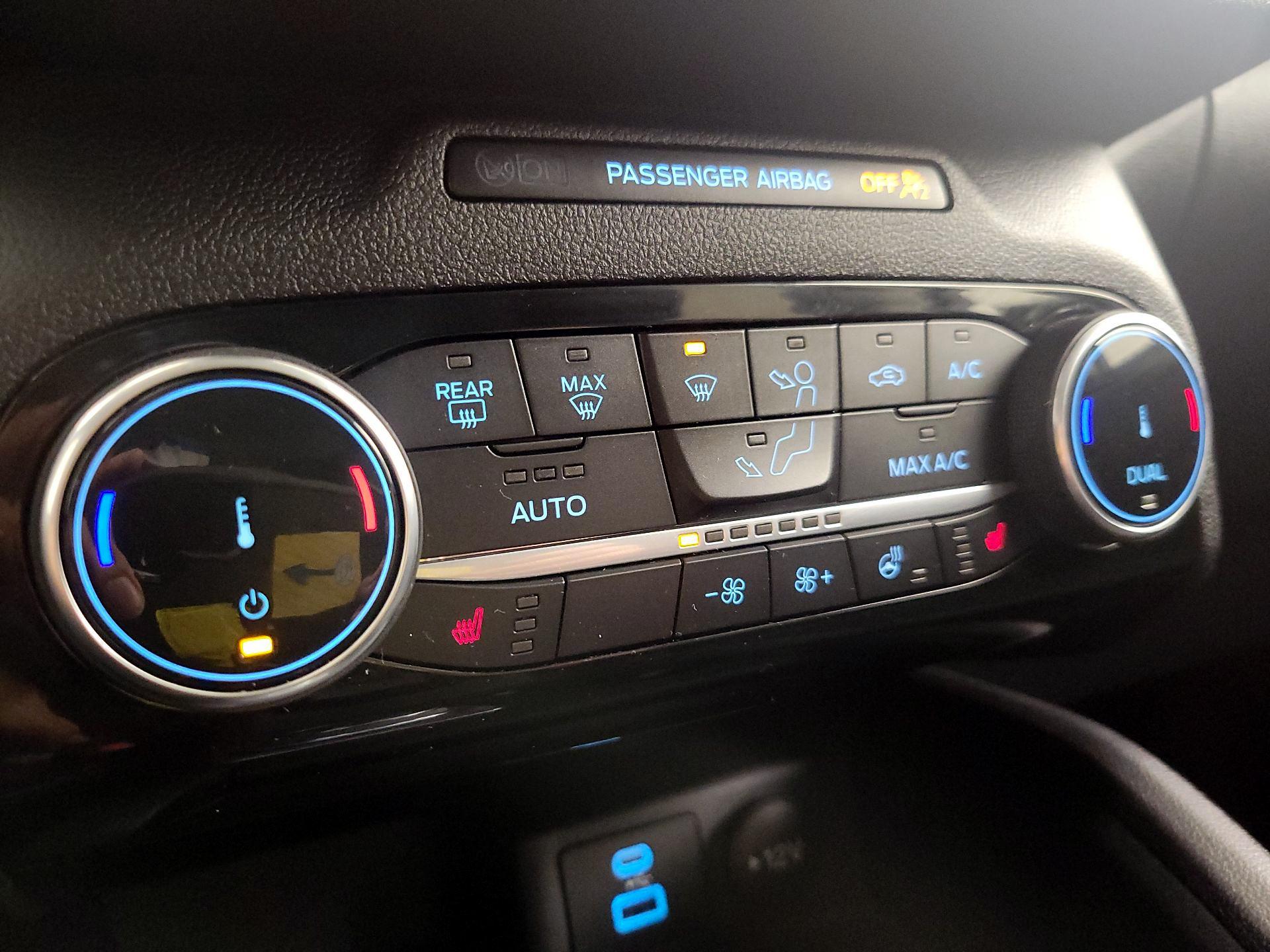 Thumbnail: 2022 Ford Escape - 17