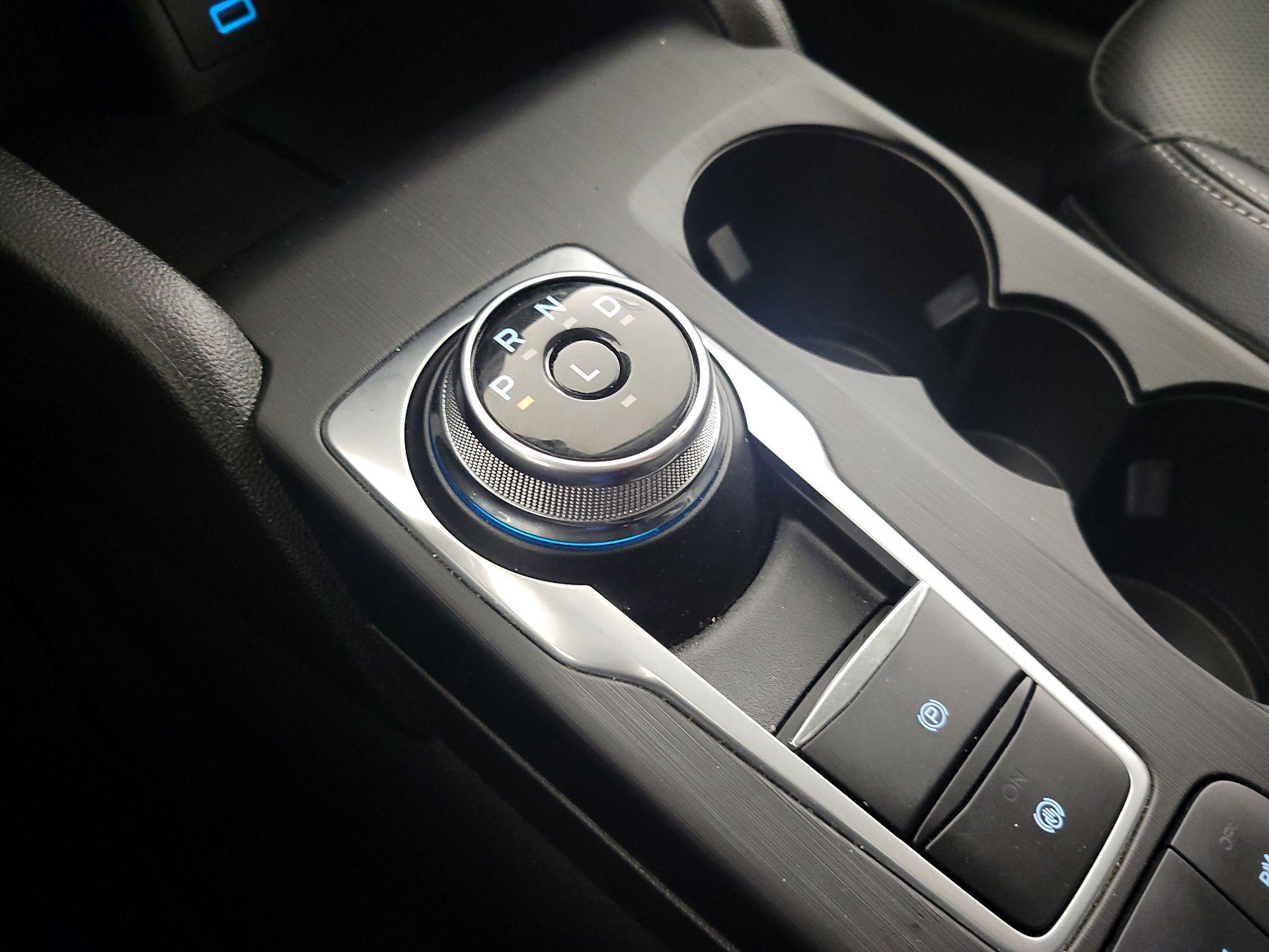 Thumbnail: 2022 Ford Escape - 18