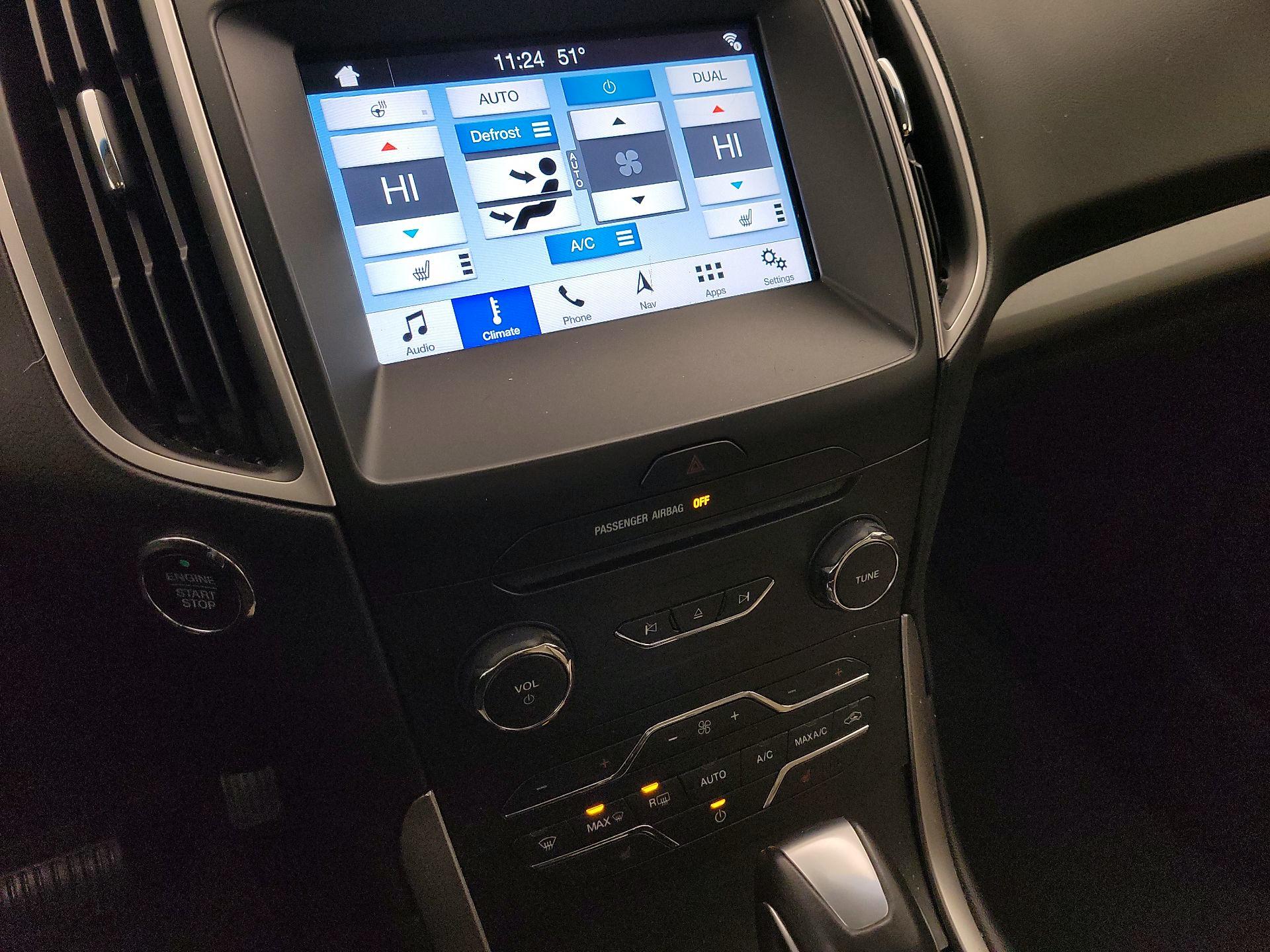 Thumbnail: 2018 Ford Edge - 17