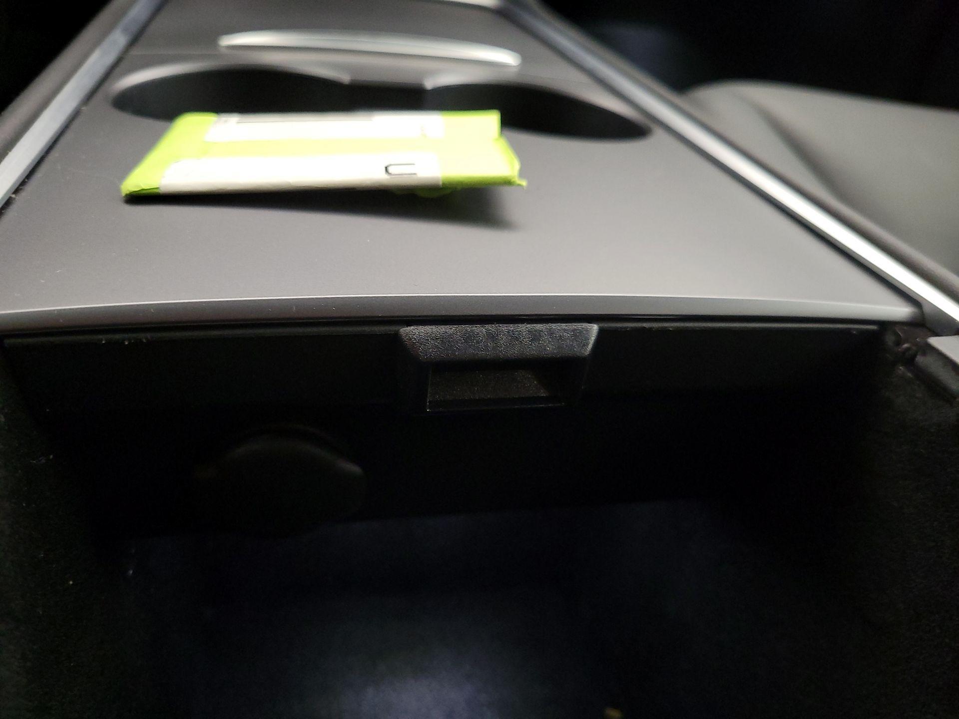 Thumbnail: 2022 Tesla Model 3 - 18