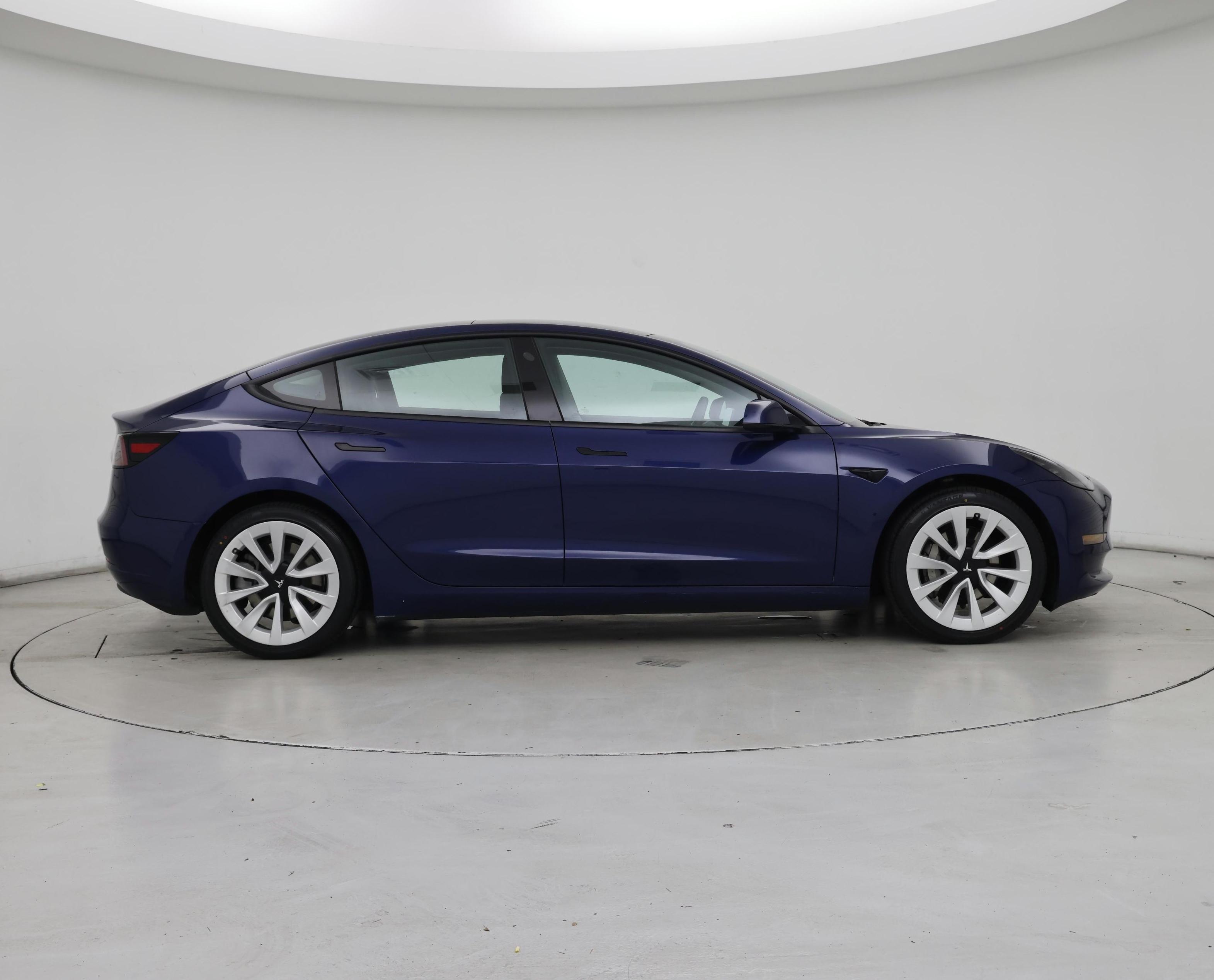 Thumbnail: 2022 Tesla Model 3 - 7