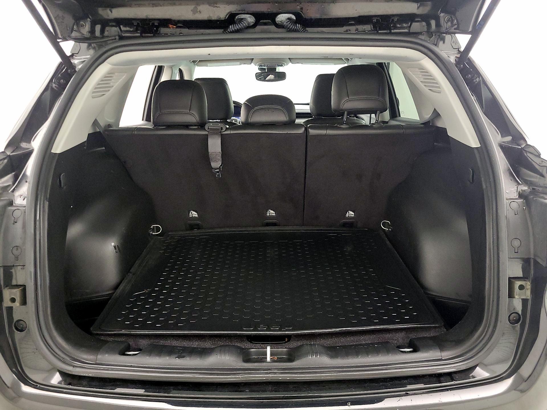 Thumbnail: 2022 Jeep Compass - 20