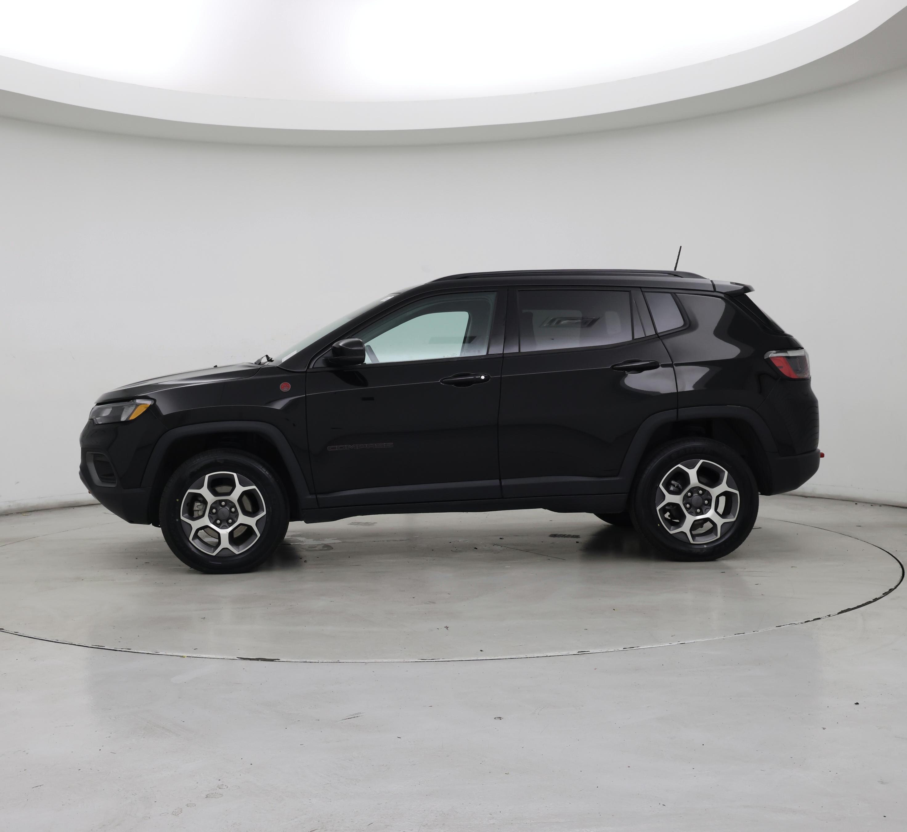 Thumbnail: 2022 Jeep Compass - 3
