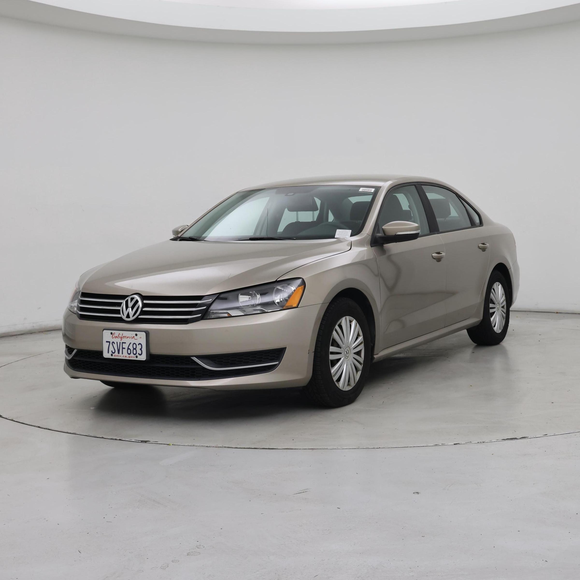 Thumbnail: 2015 Volkswagen Passat - 4