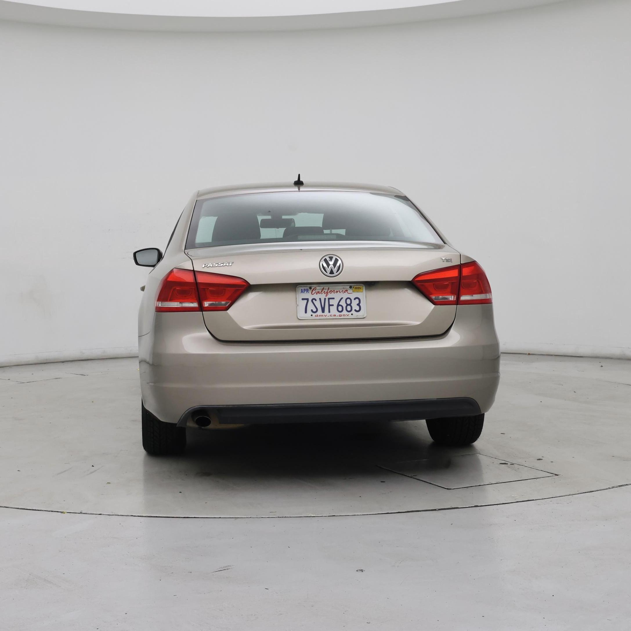 Thumbnail: 2015 Volkswagen Passat - 6