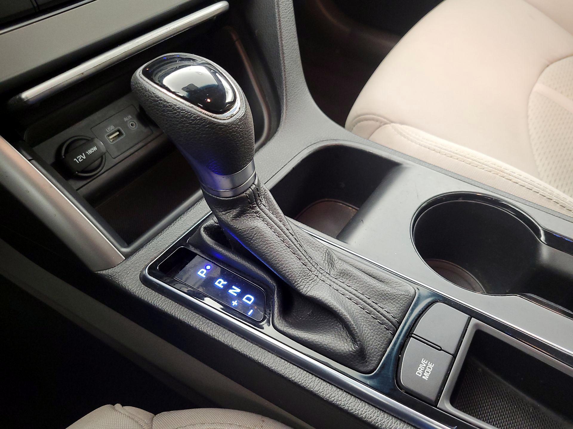 Thumbnail: 2015 Hyundai Sonata - 16