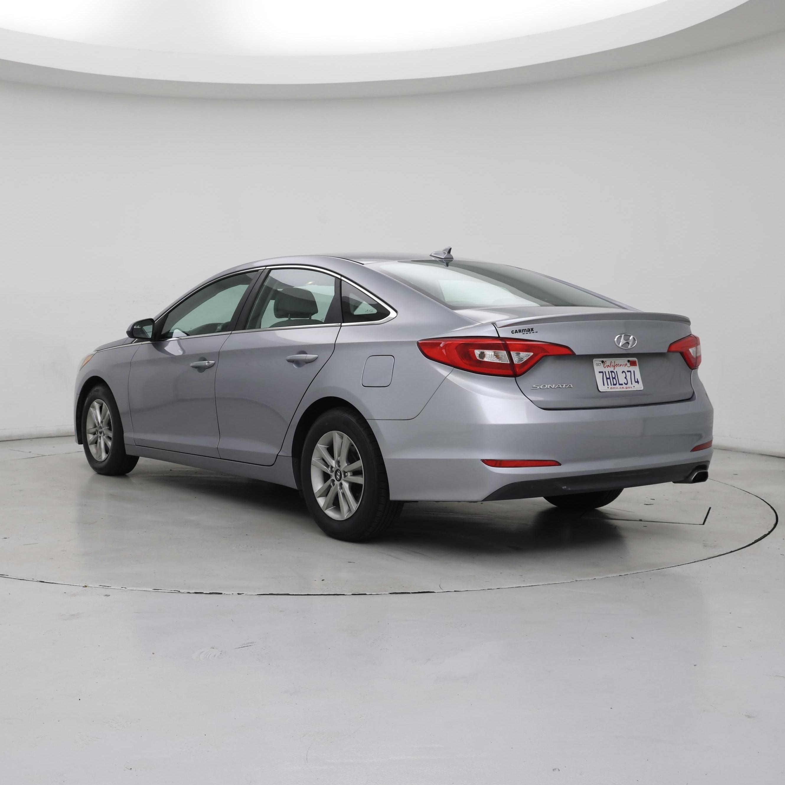 Thumbnail: 2015 Hyundai Sonata - 2