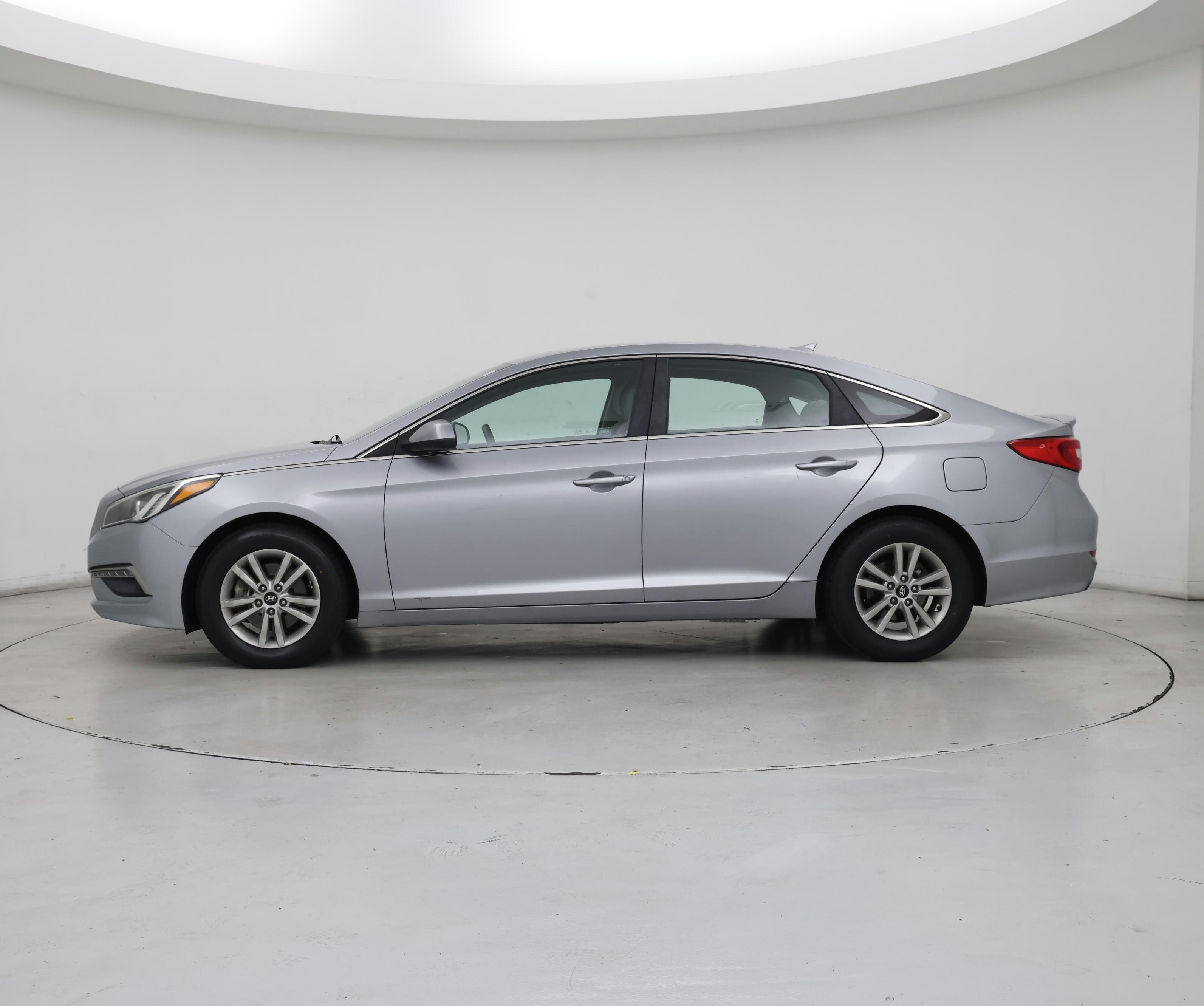 Thumbnail: 2015 Hyundai Sonata - 3