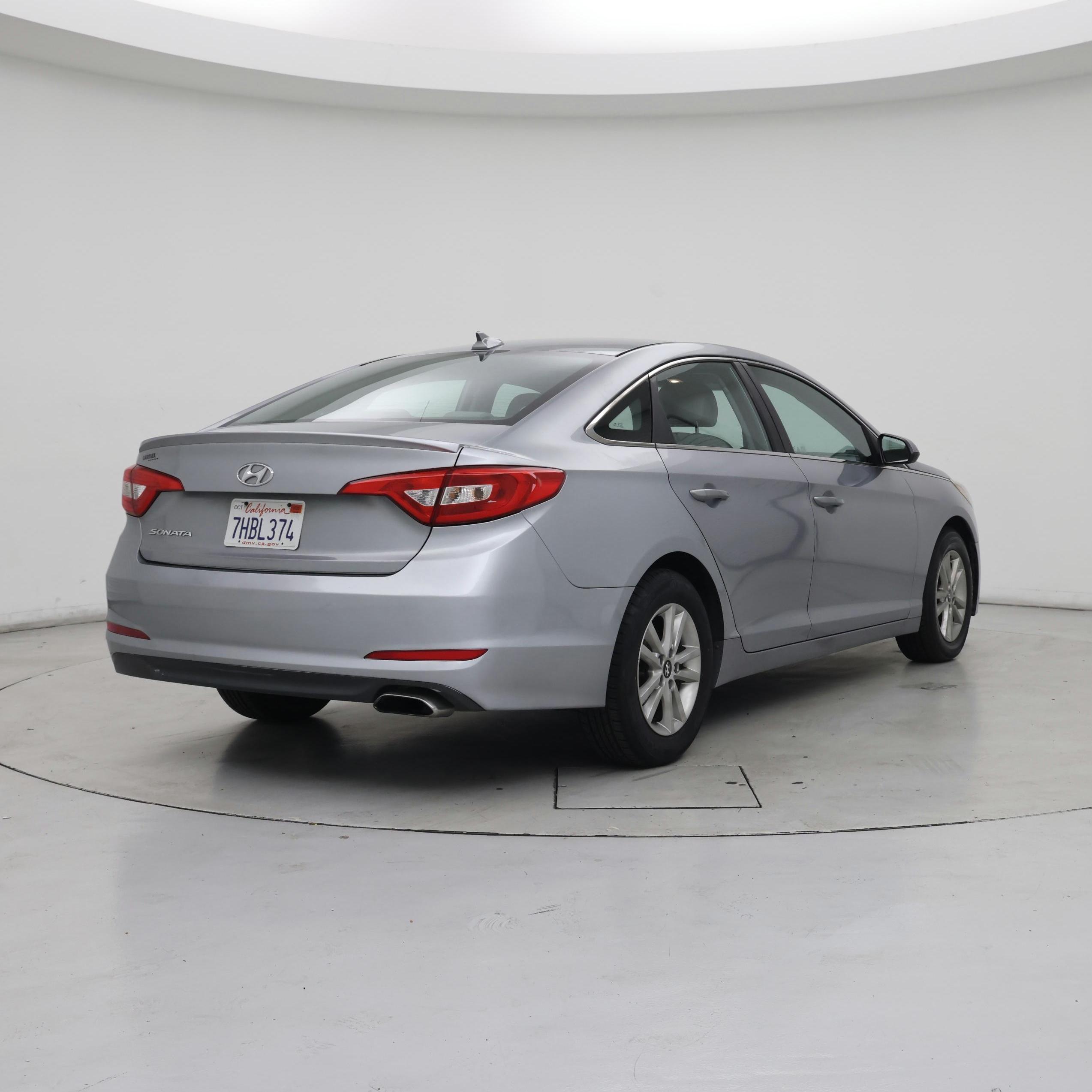 Thumbnail: 2015 Hyundai Sonata - 8