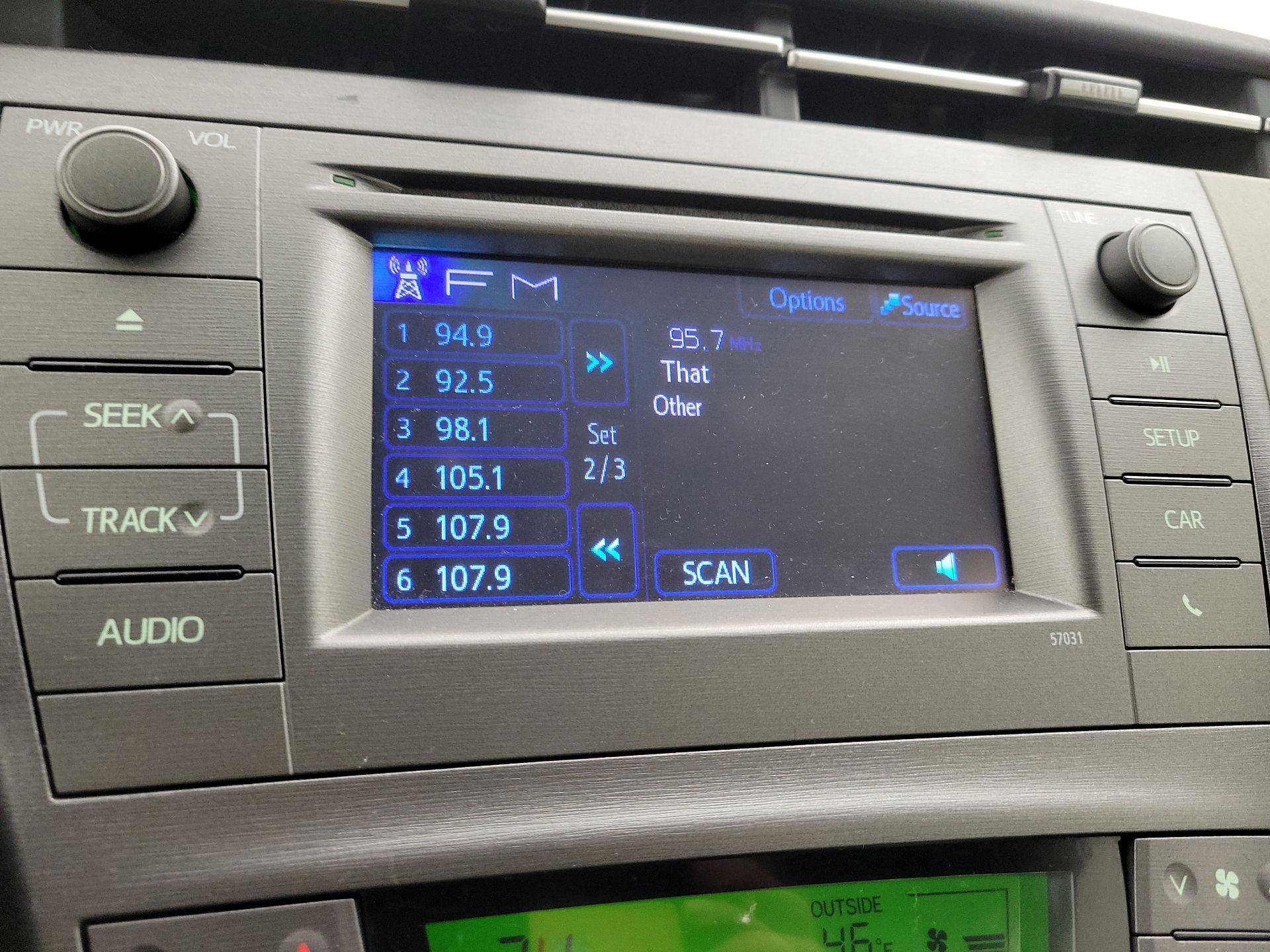 Thumbnail: 2015 Toyota Prius - 15