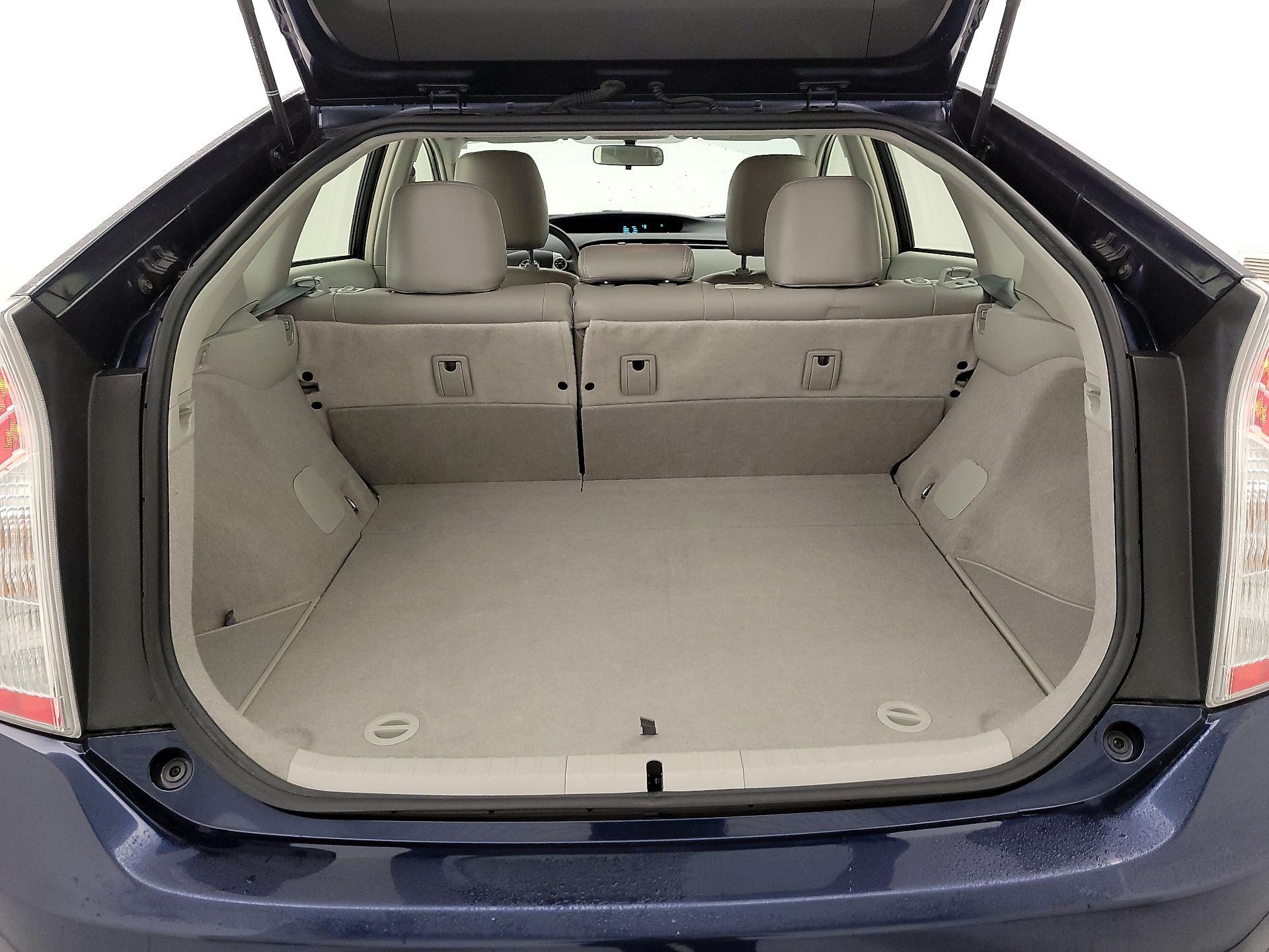 Thumbnail: 2015 Toyota Prius - 20