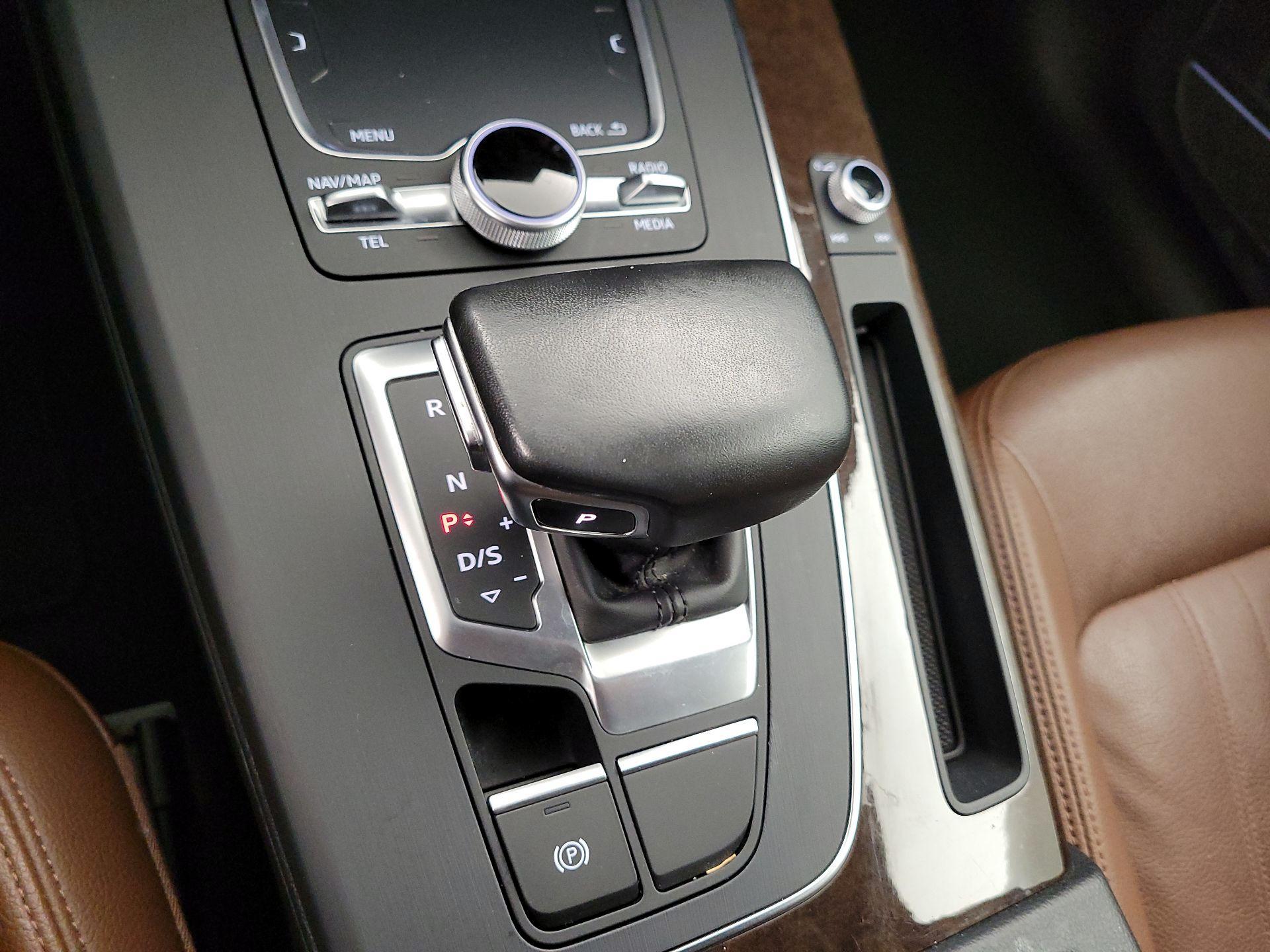 Thumbnail: 2018 Audi Q5 - 18