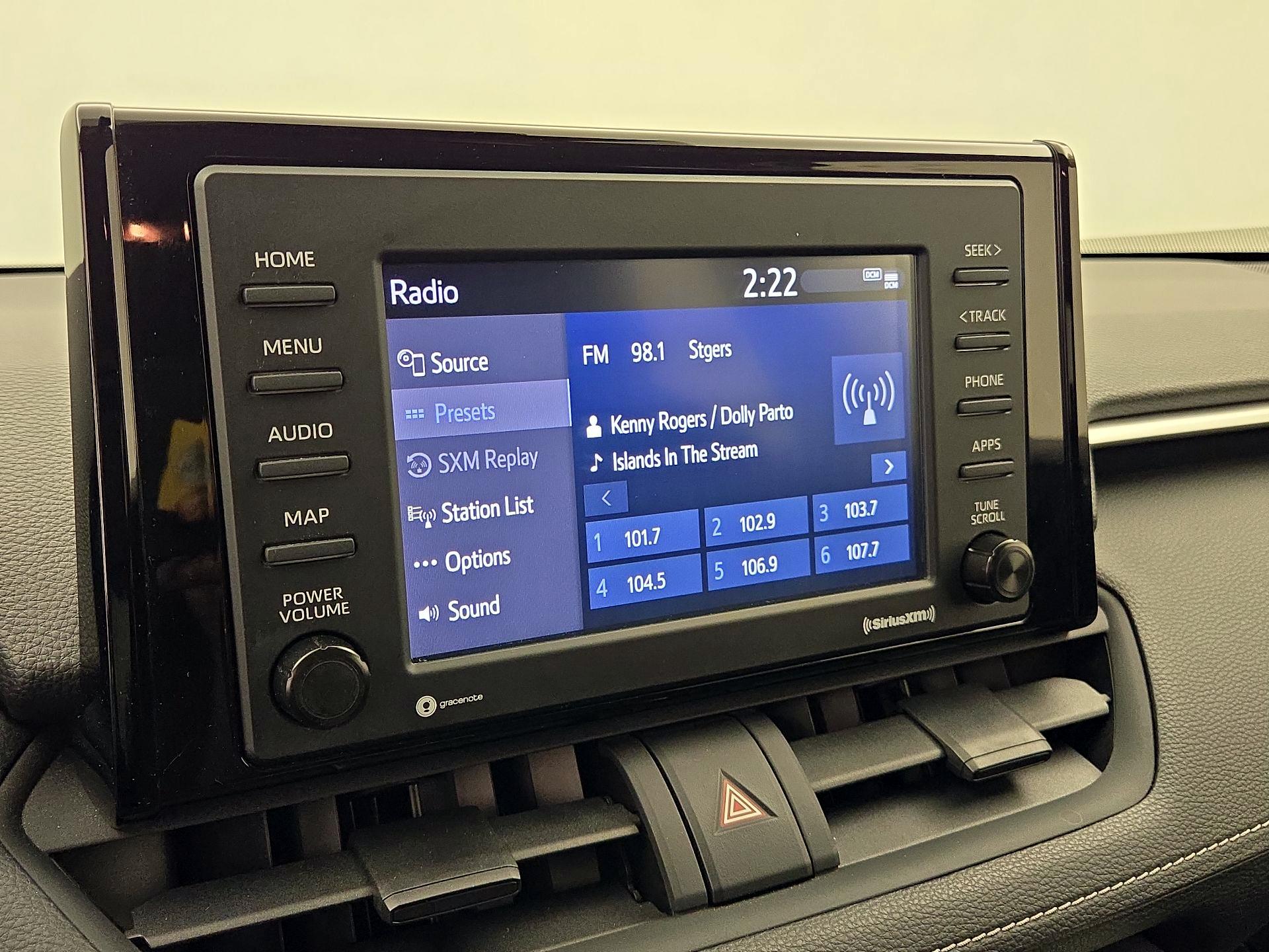 Thumbnail: 2020 Toyota RAV4 - 15