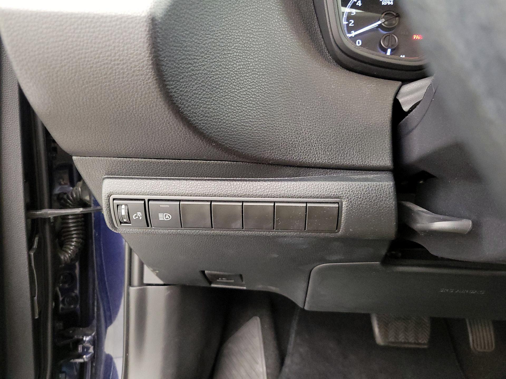 Thumbnail: 2022 Toyota Corolla - 13