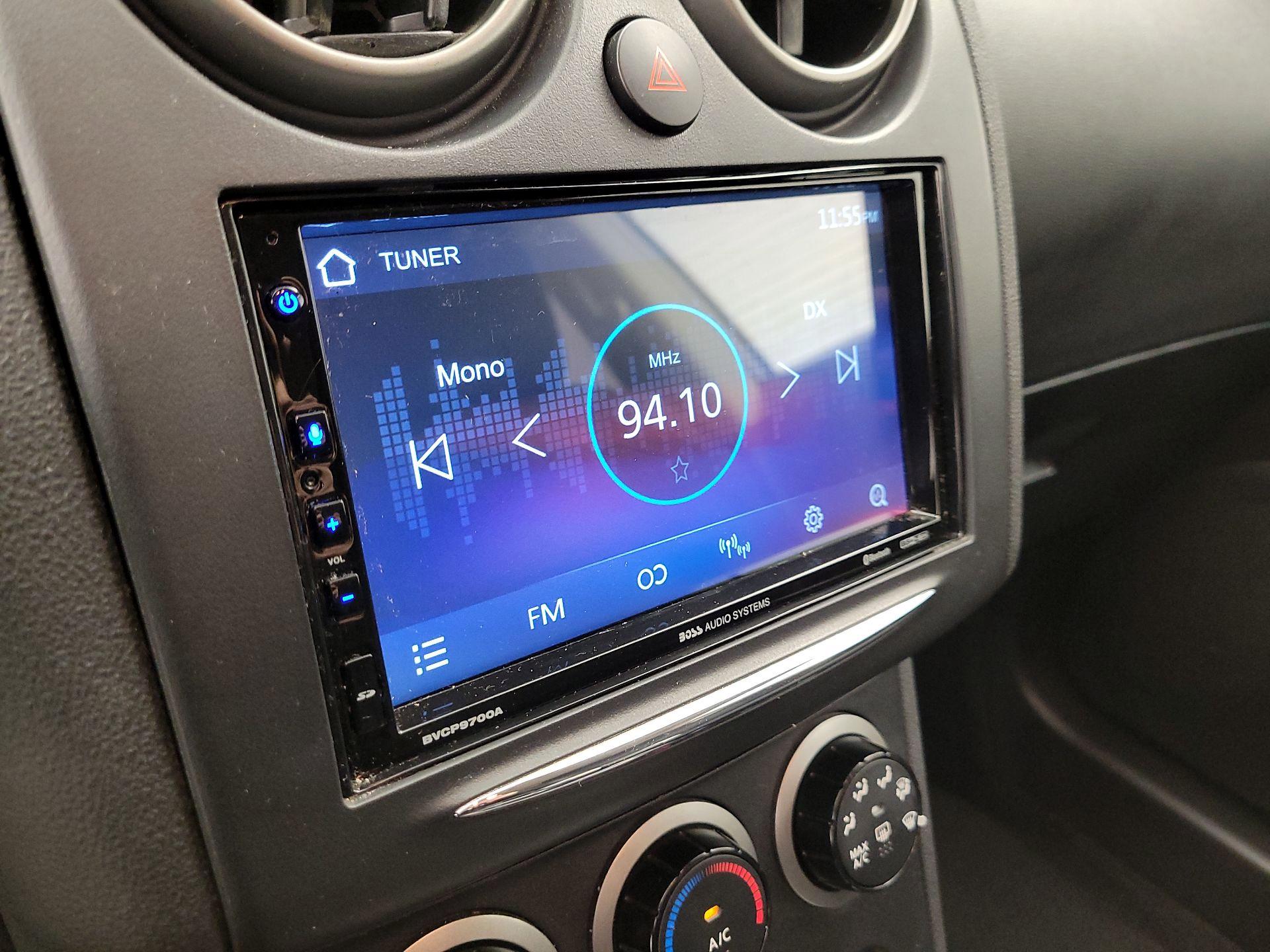 Thumbnail: 2015 Nissan Rogue - 15