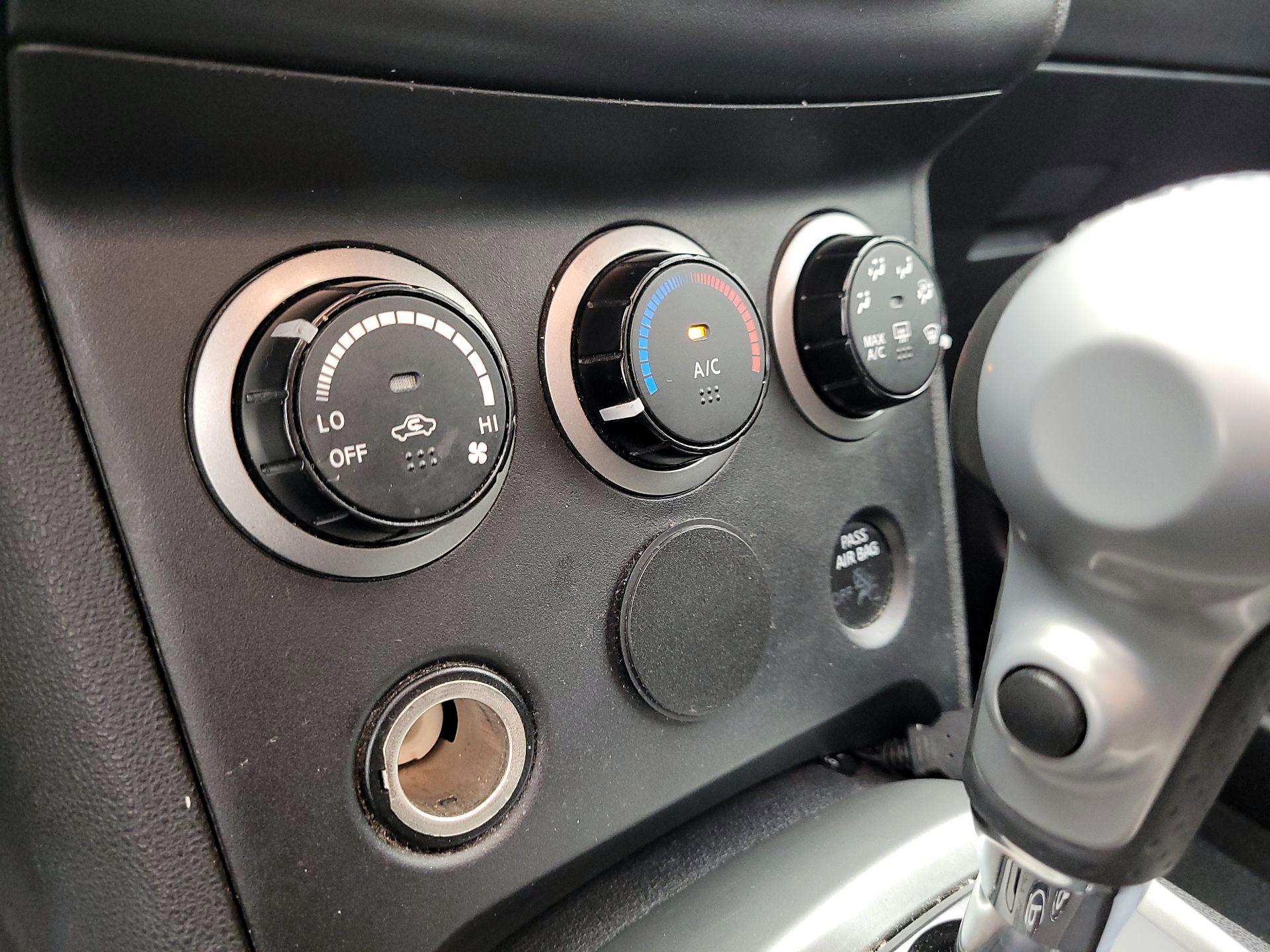 Thumbnail: 2015 Nissan Rogue - 16