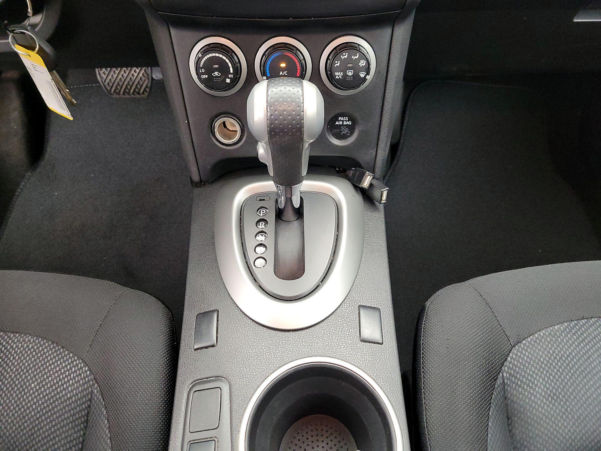 Thumbnail: 2015 Nissan Rogue - 17