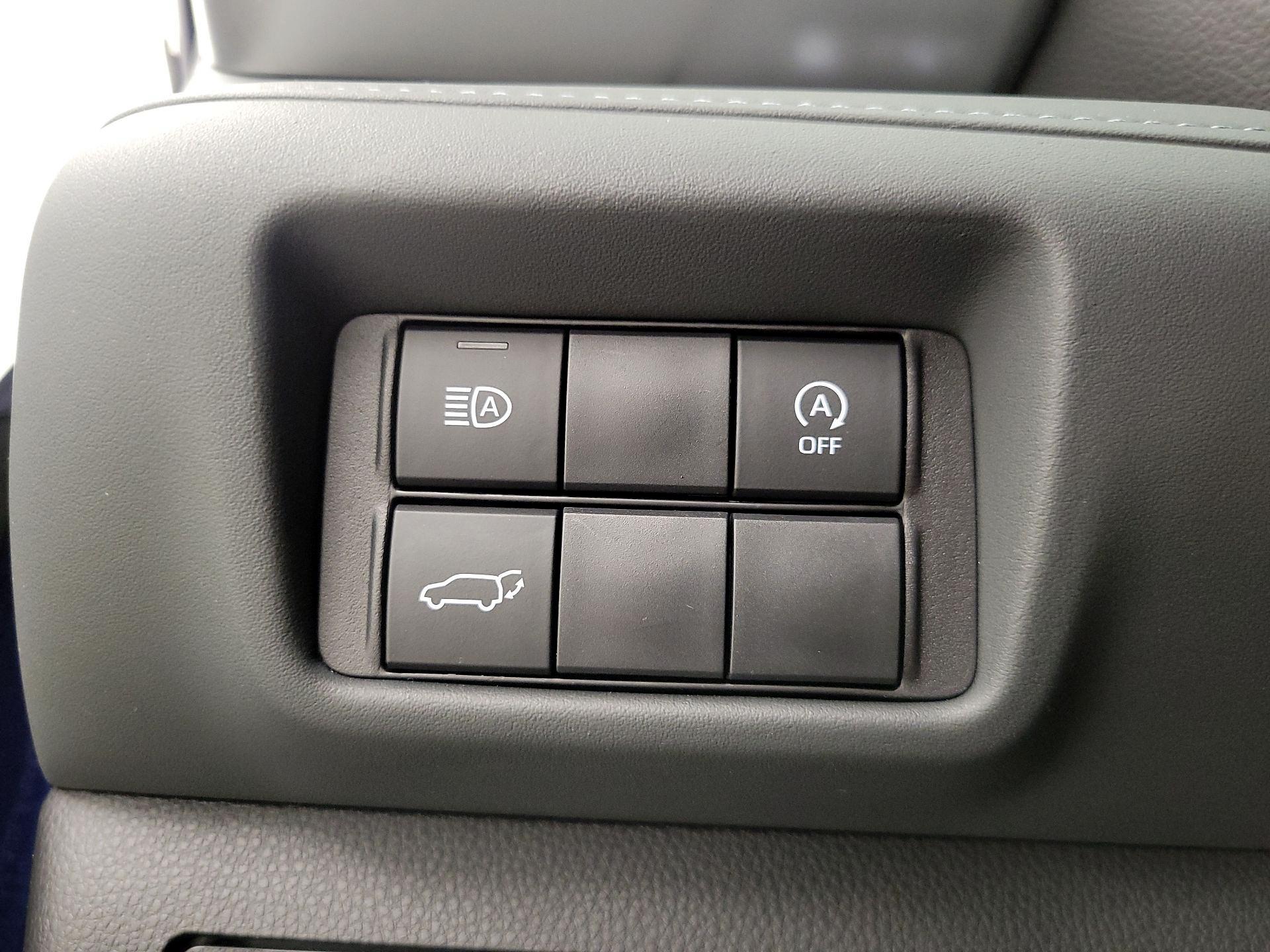 Thumbnail: 2024 Toyota Highlander - 13