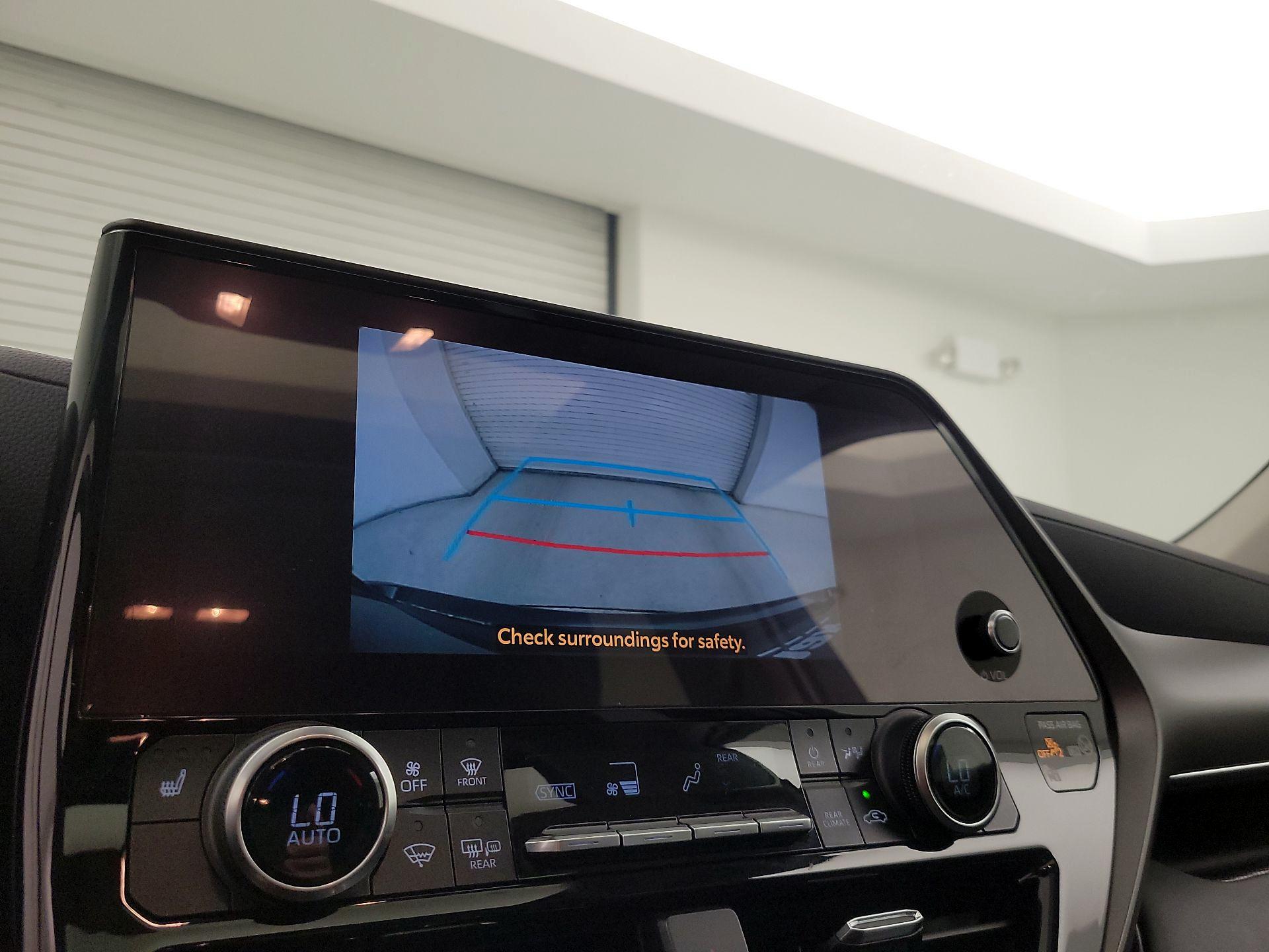 Thumbnail: 2024 Toyota Highlander - 14