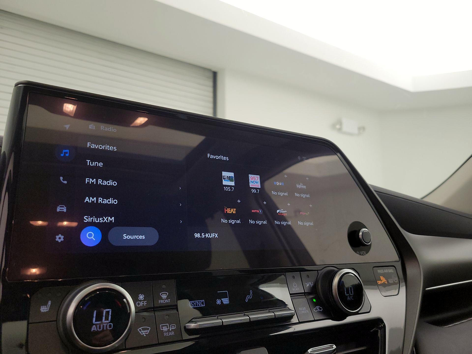 Thumbnail: 2024 Toyota Highlander - 15