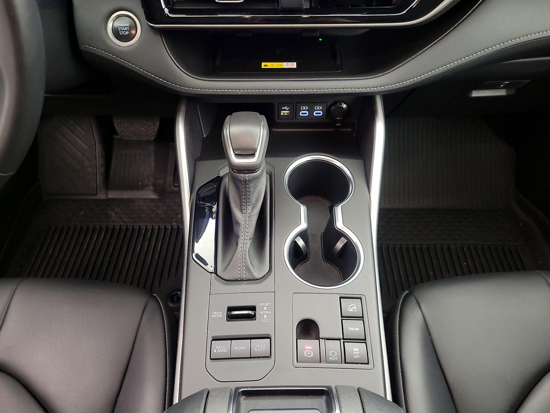 Thumbnail: 2024 Toyota Highlander - 17